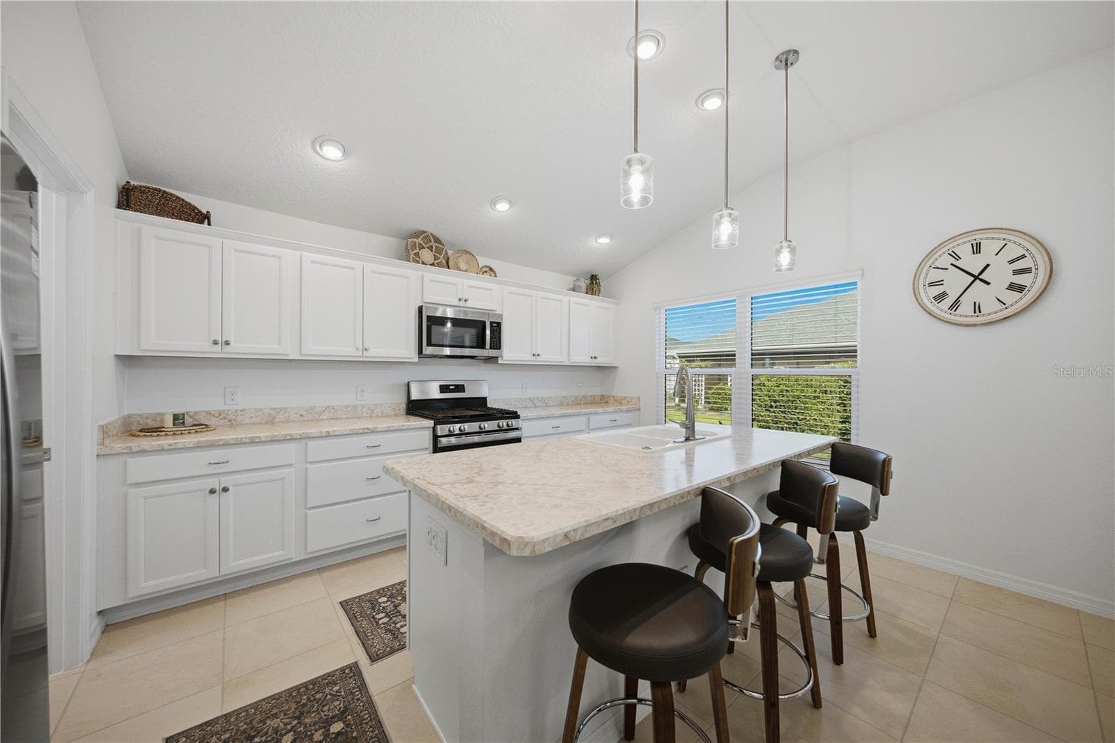 Single Family Residence at 2505 DREW CIR, THE VILLAGES, photo 11 of 44