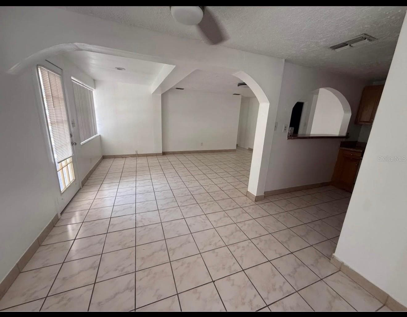 Single Family Residence at 7210 N HUBERT AVE, TAMPA, photo 3 of 15