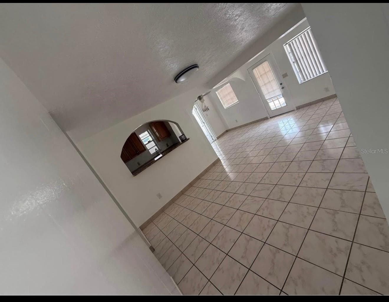Single Family Residence at 7210 N HUBERT AVE, TAMPA, photo 5 of 15
