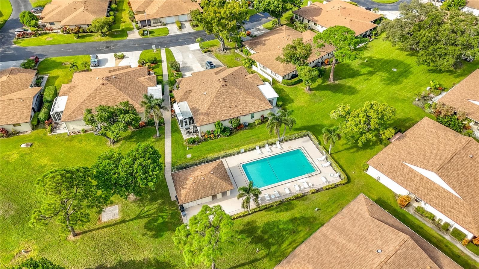Aerial of the community pool. - 3308 60TH AVE W, BRADENTON