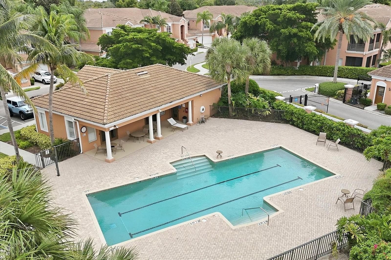 Condominium at 5458 46TH CT W, BRADENTON, photo 36 of 38