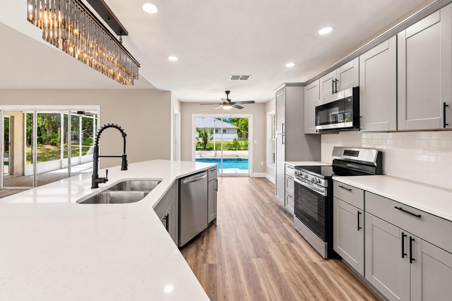 Kitchen - SPRING HILL, SPRING HILL