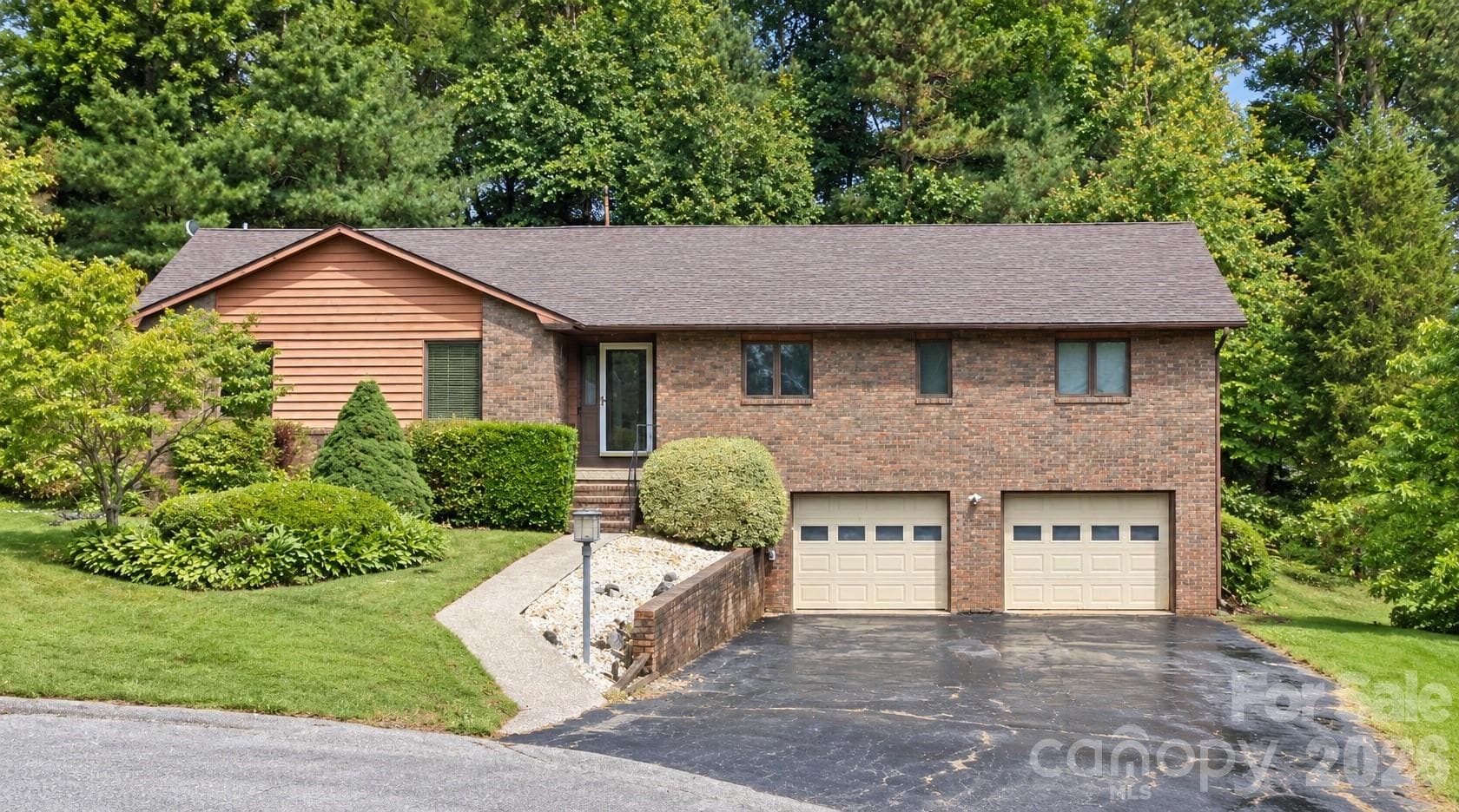 Single Family Residence at 6 Daniel Drive, Fletcher