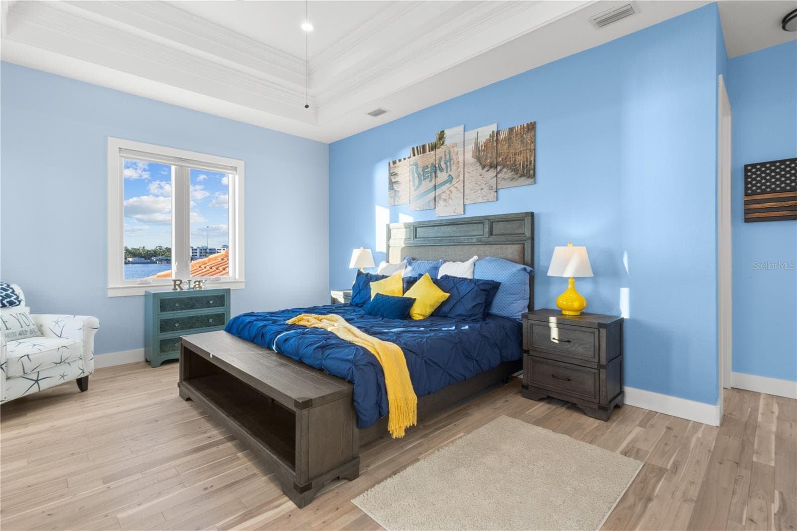 A Serene Primary Retreat - 107 SUNSET DR, NOKOMIS
