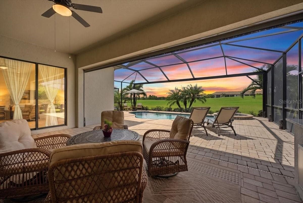 Single Family Residence at 5716 CHEECH GLN, LAKEWOOD RANCH, photo 34 of 89
