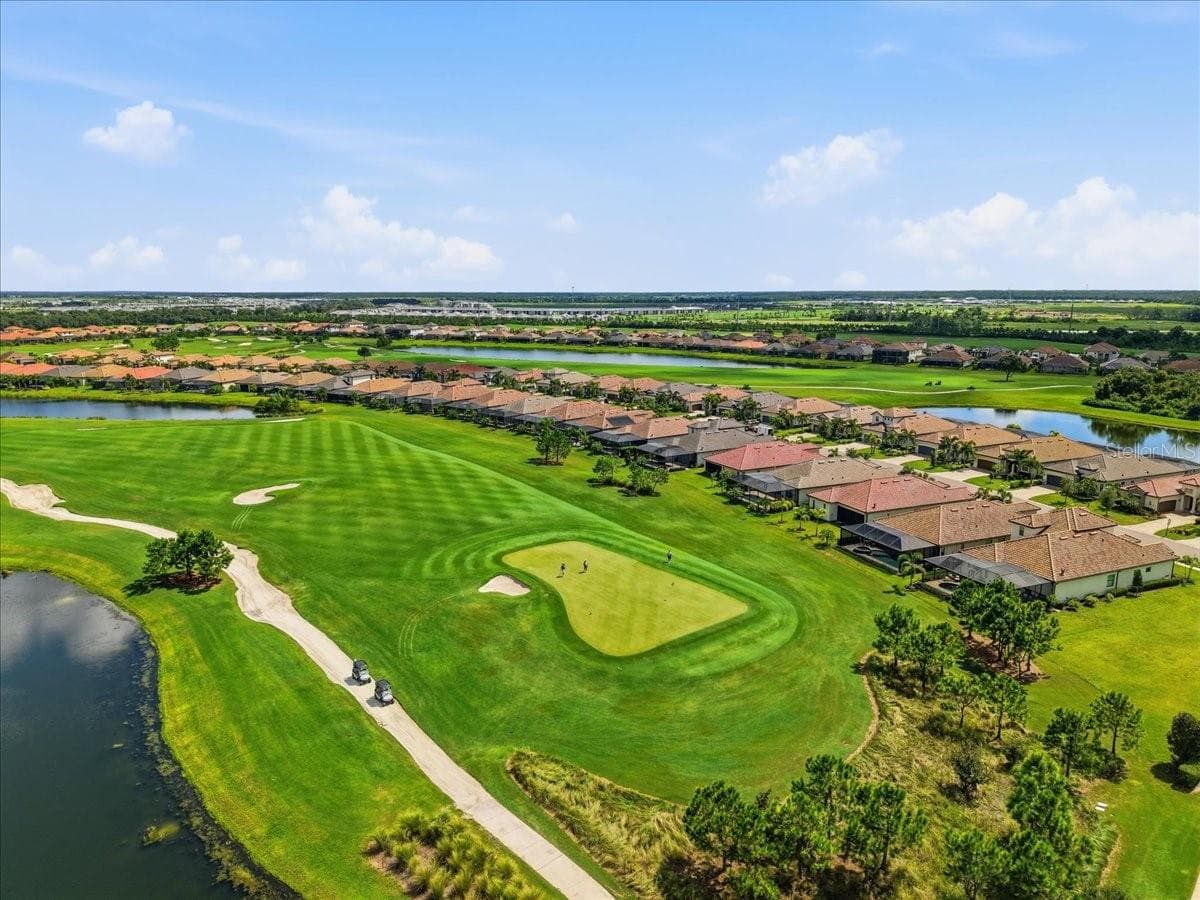 Single Family Residence at 5716 CHEECH GLN, LAKEWOOD RANCH, photo 51 of 89