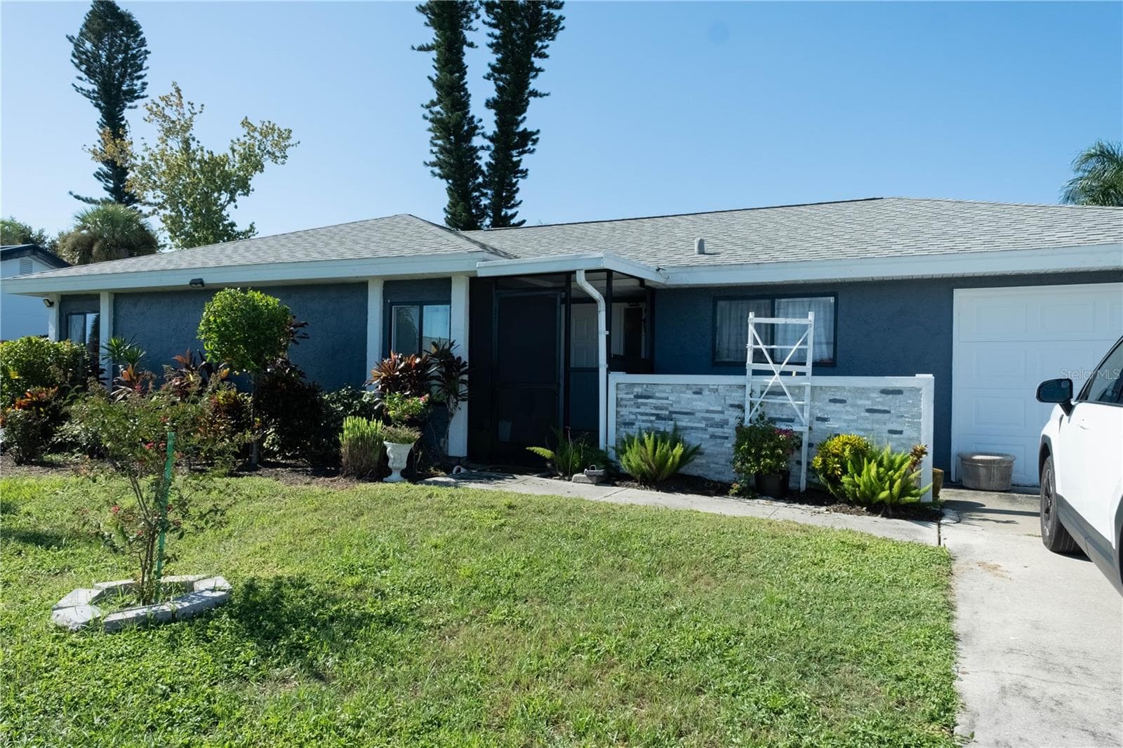 6659 KENWOOD DR