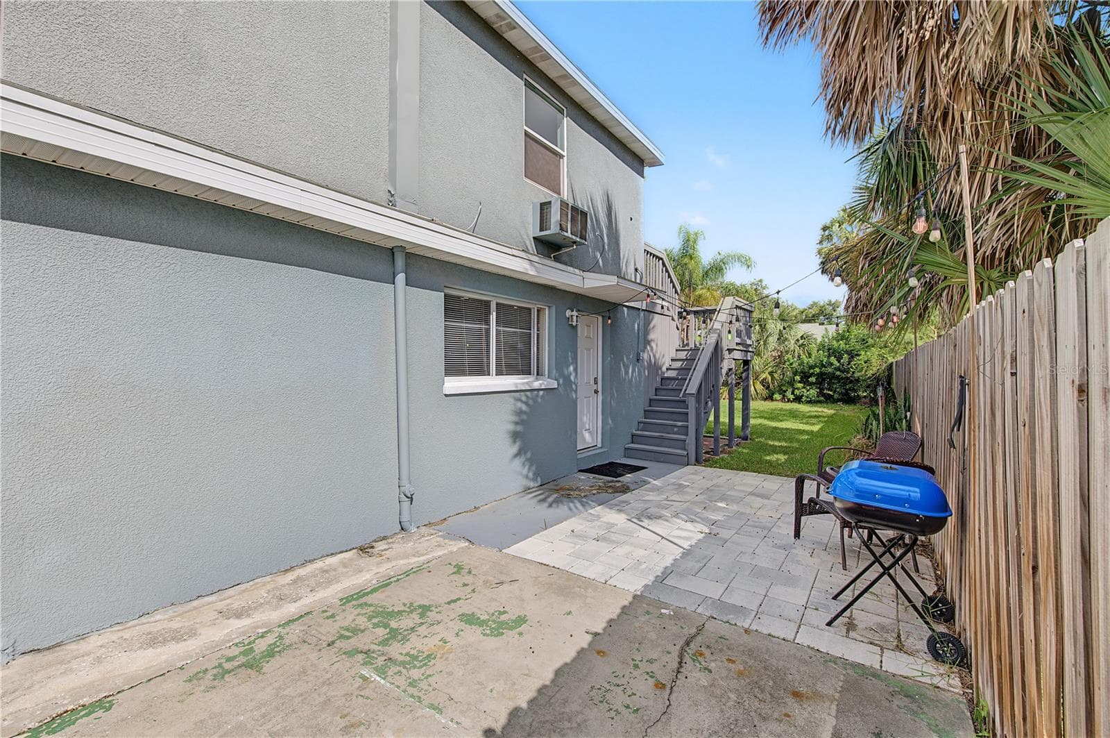 Side Driveway and Additional Parking - 5117 Mallett Drive - 5117 MALLETT DR, PORT RICHEY