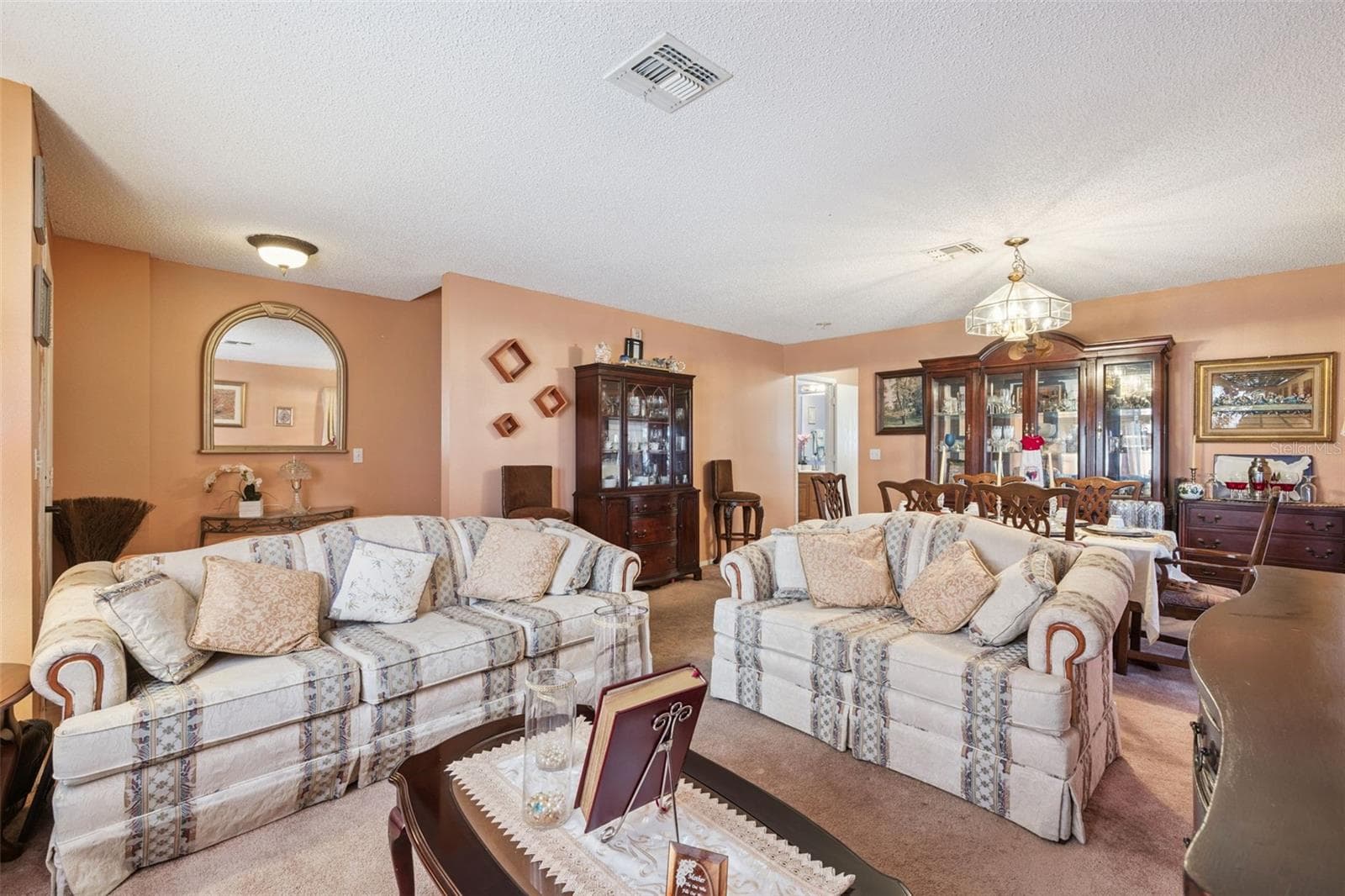 Single Family Residence at 1134 KEMPTON CHASE PKWY, ORLANDO, photo 6 of 35