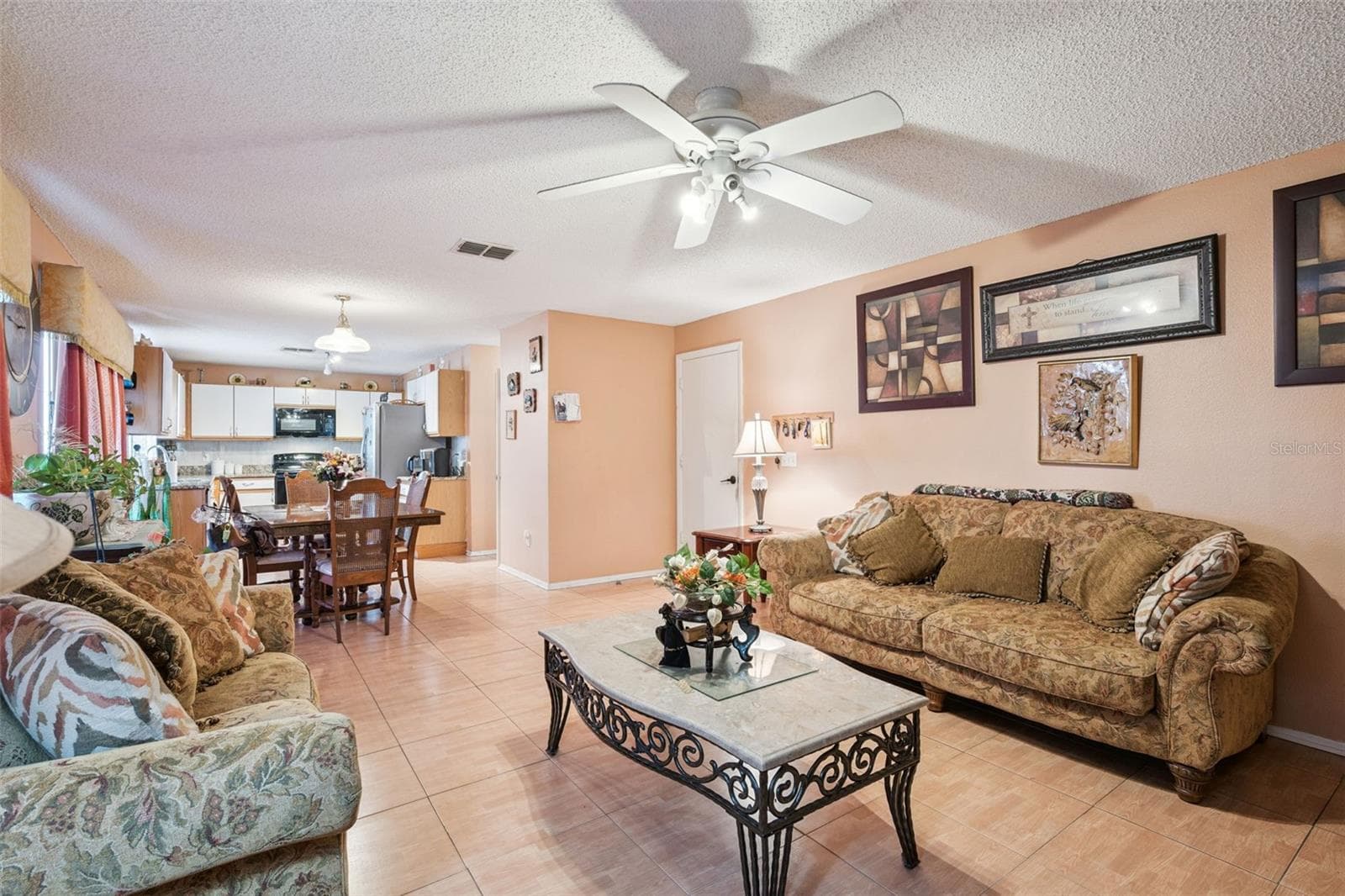 Single Family Residence at 1134 KEMPTON CHASE PKWY, ORLANDO, photo 8 of 35