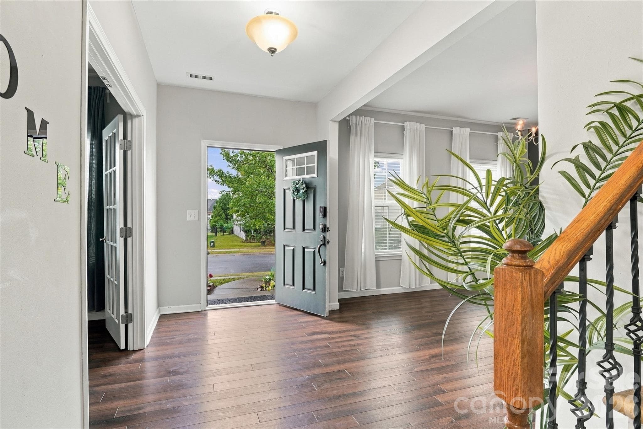 Single Family Residence at 13104 Red Vulcan Court, Charlotte, photo 6 of 48