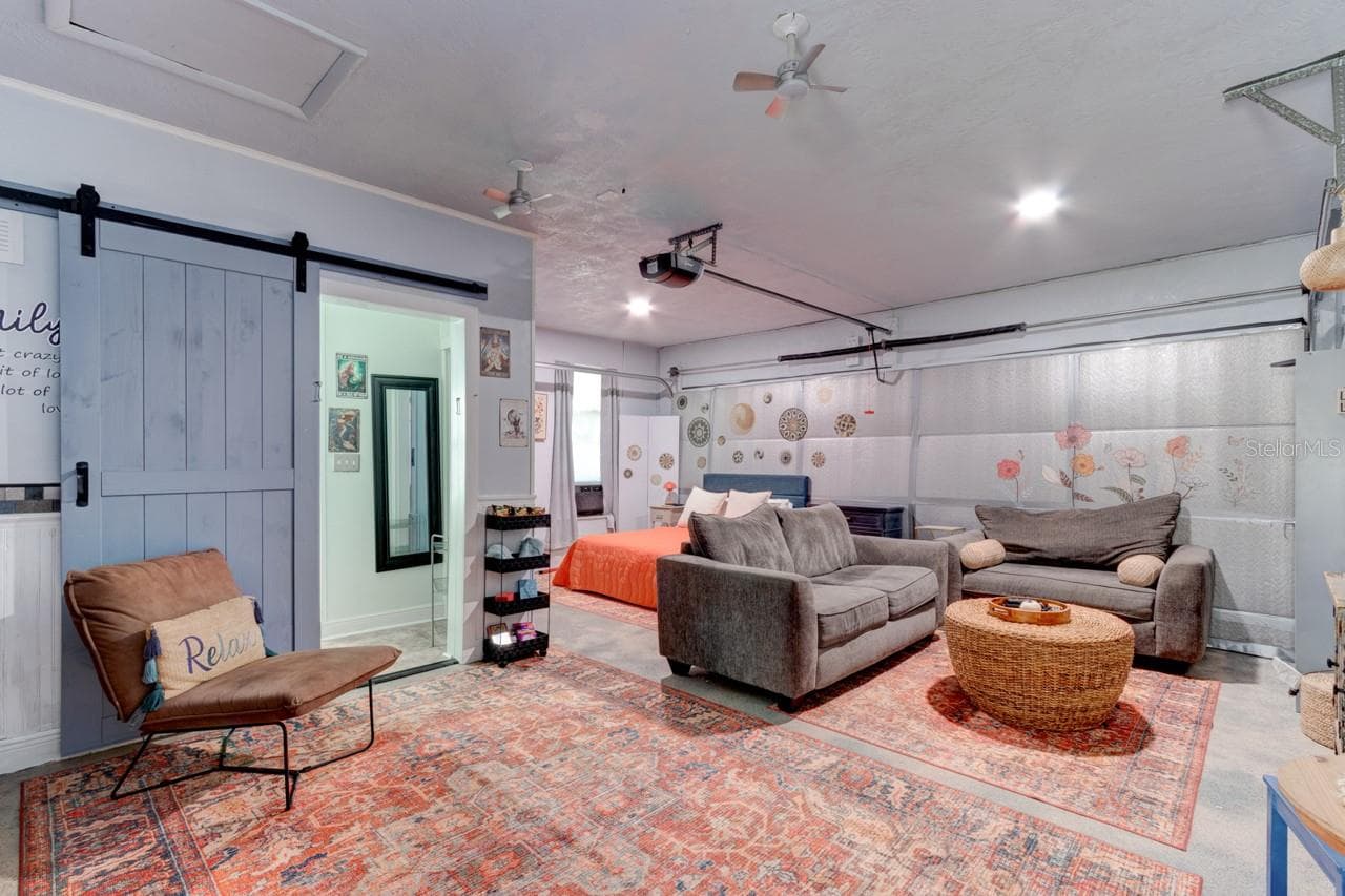 Garage - 104 RIO PINAR DR, ORMOND BEACH