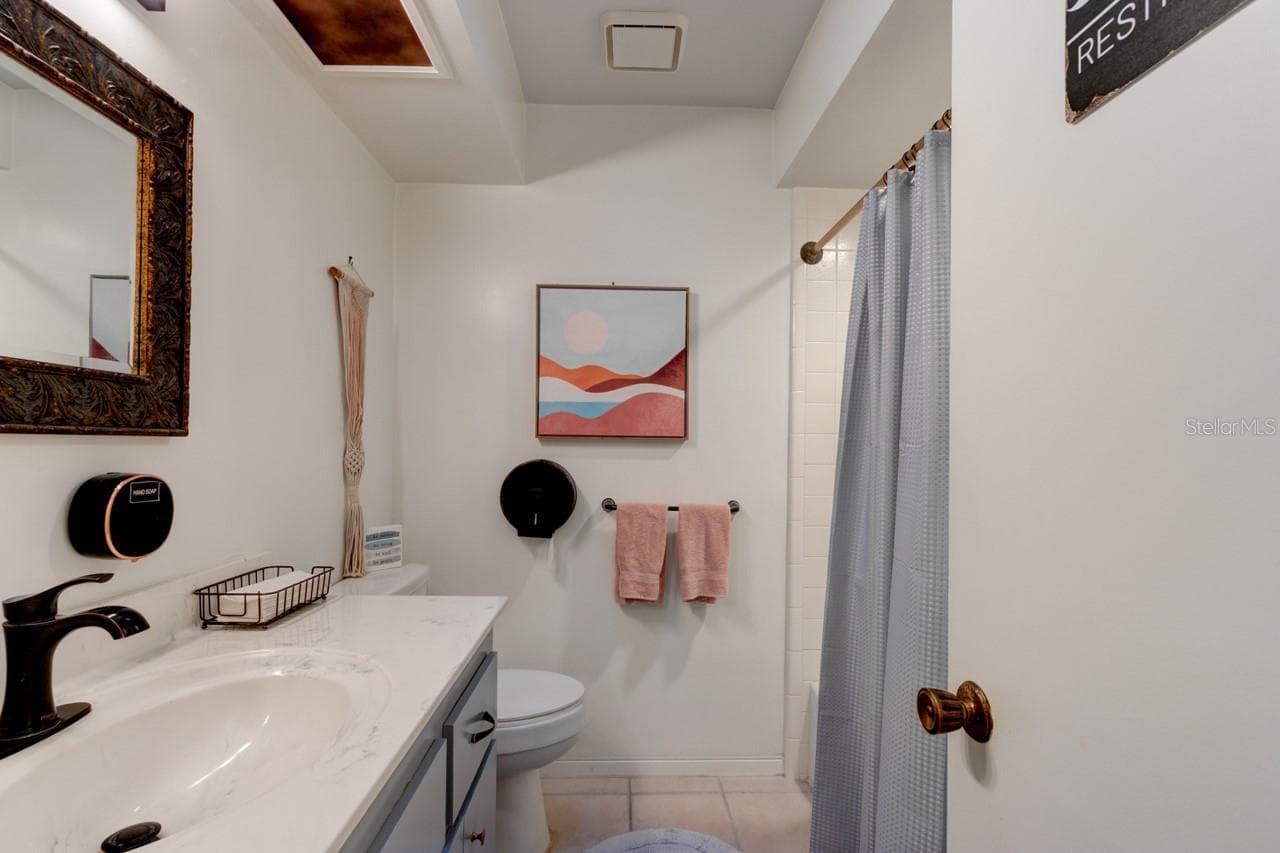 Single Family Residence at 104 RIO PINAR DR, ORMOND BEACH, photo 21 of 45