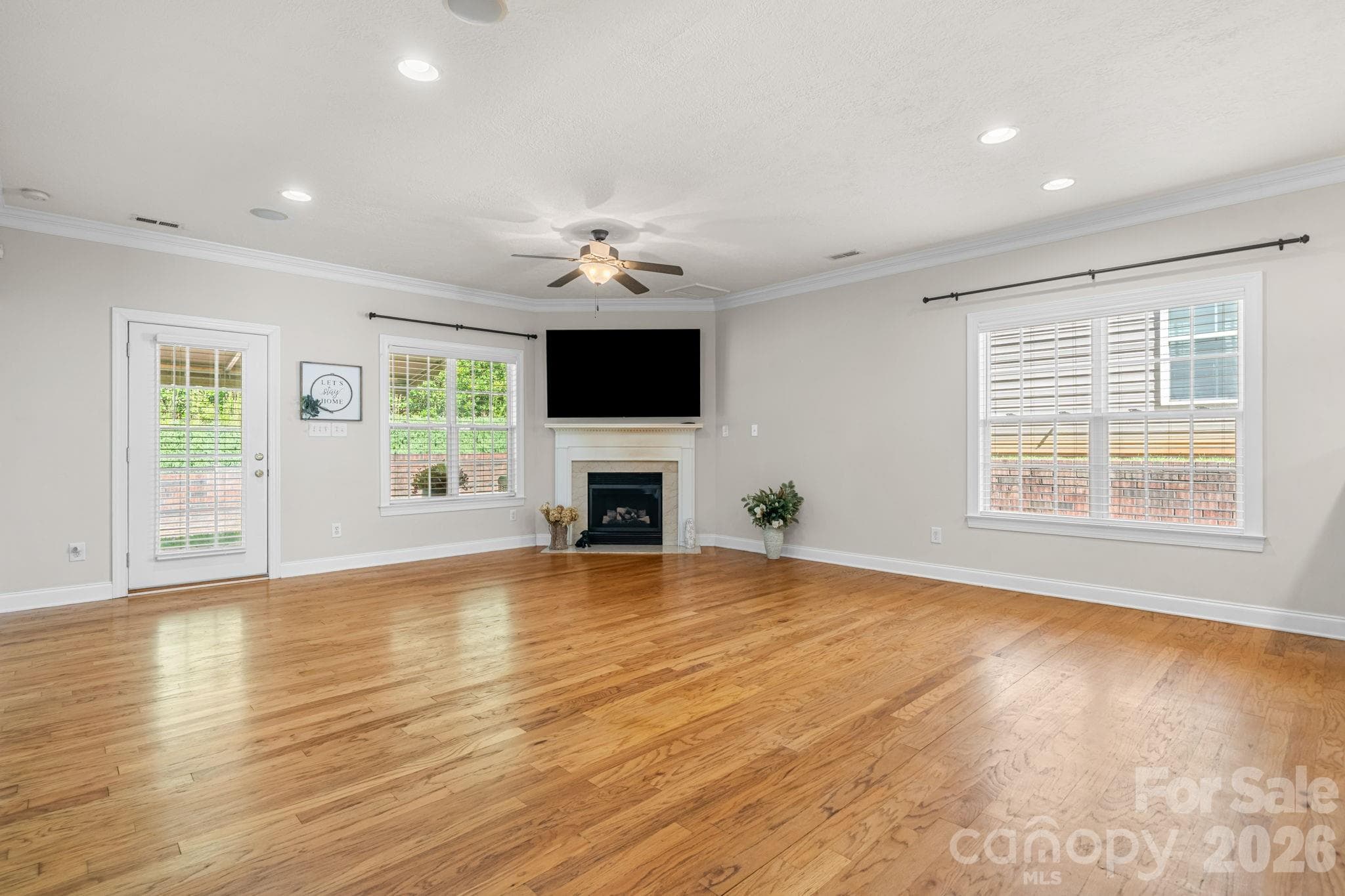Townhouse at 4746 Braxton Gate Lane, Hickory, photo 9 of 48