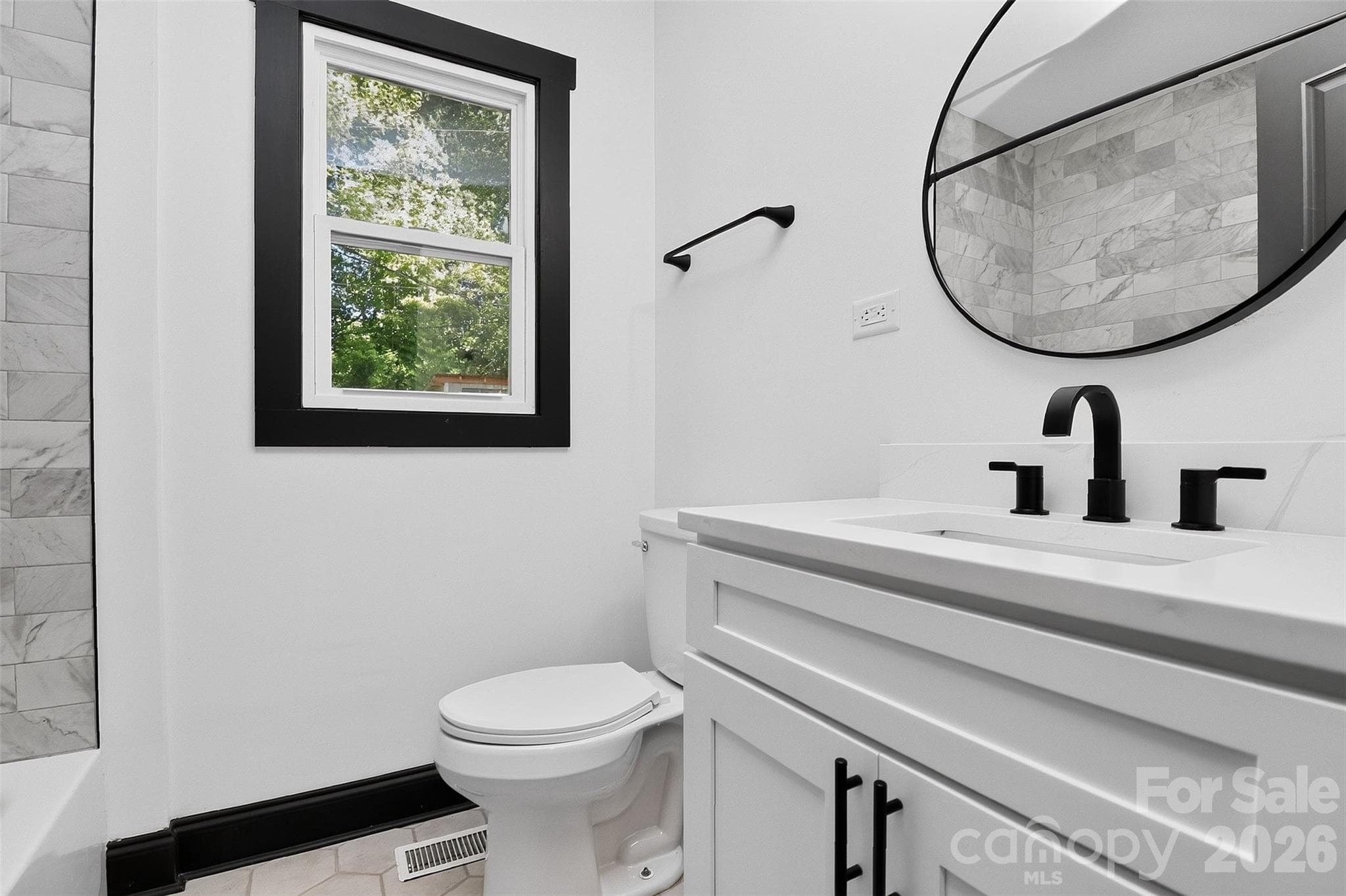 Single Family Residence at 2736 Royston Road, Charlotte, photo 32 of 43