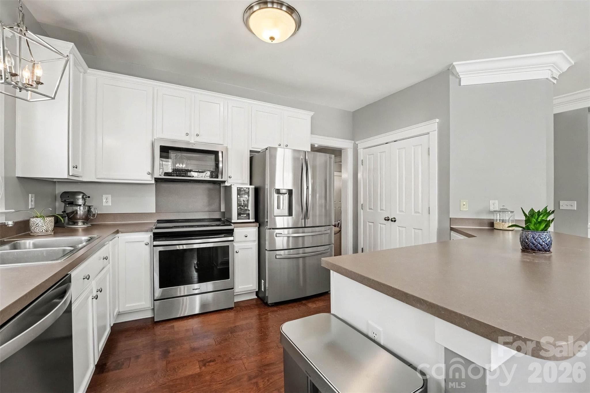 Single Family Residence at 16526 Spruell Street, Huntersville, photo 4 of 18