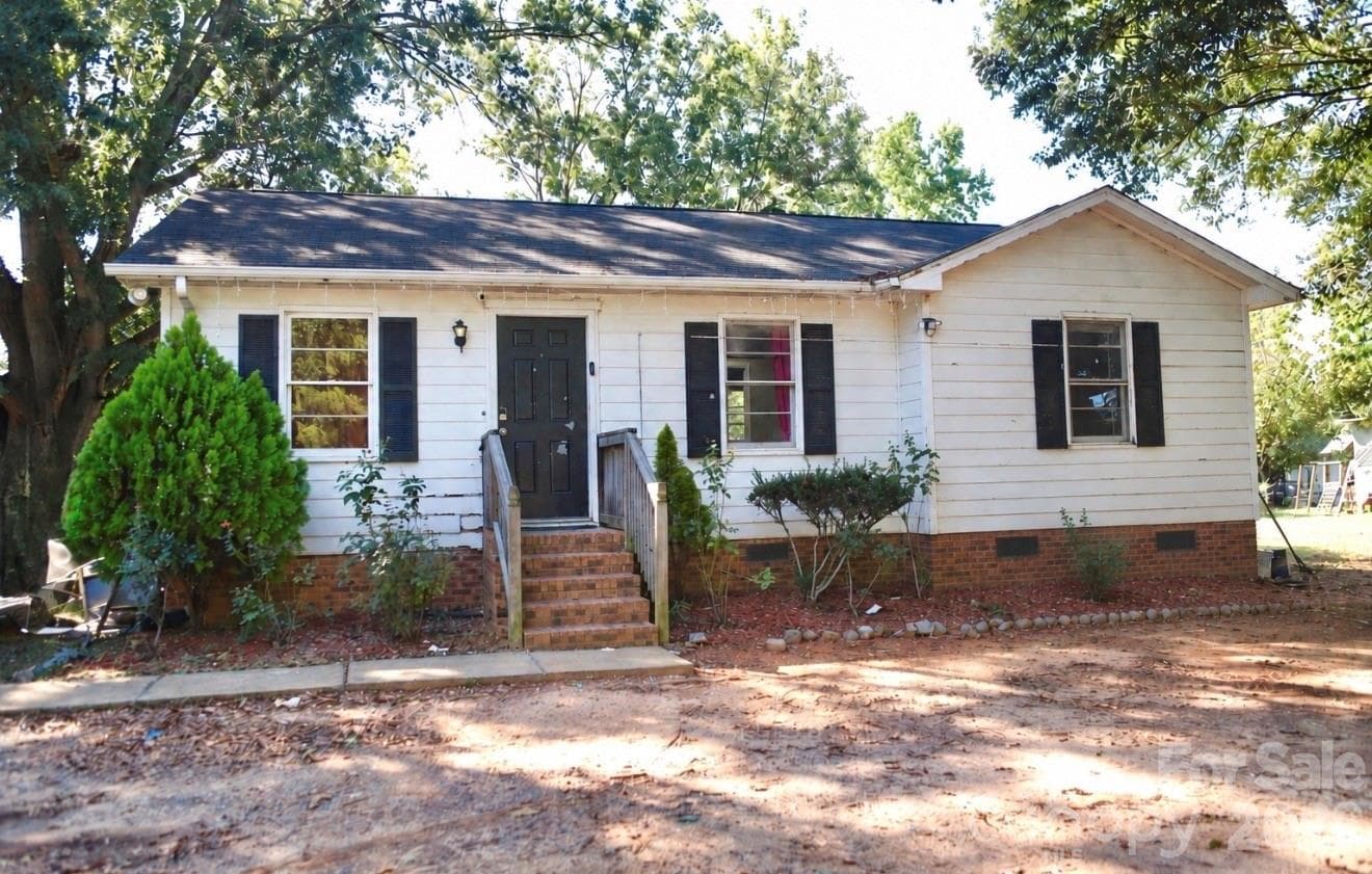 712 Edgehill Drive