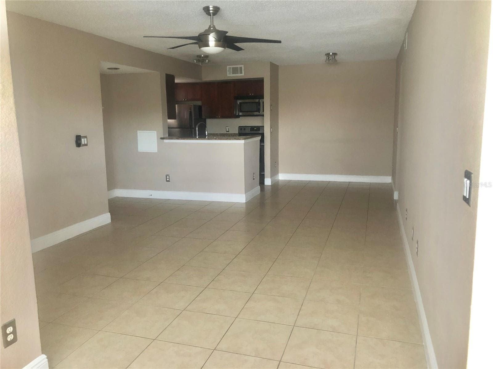 Condominium at 5128 CONROY RD #718, ORLANDO, photo 11 of 28