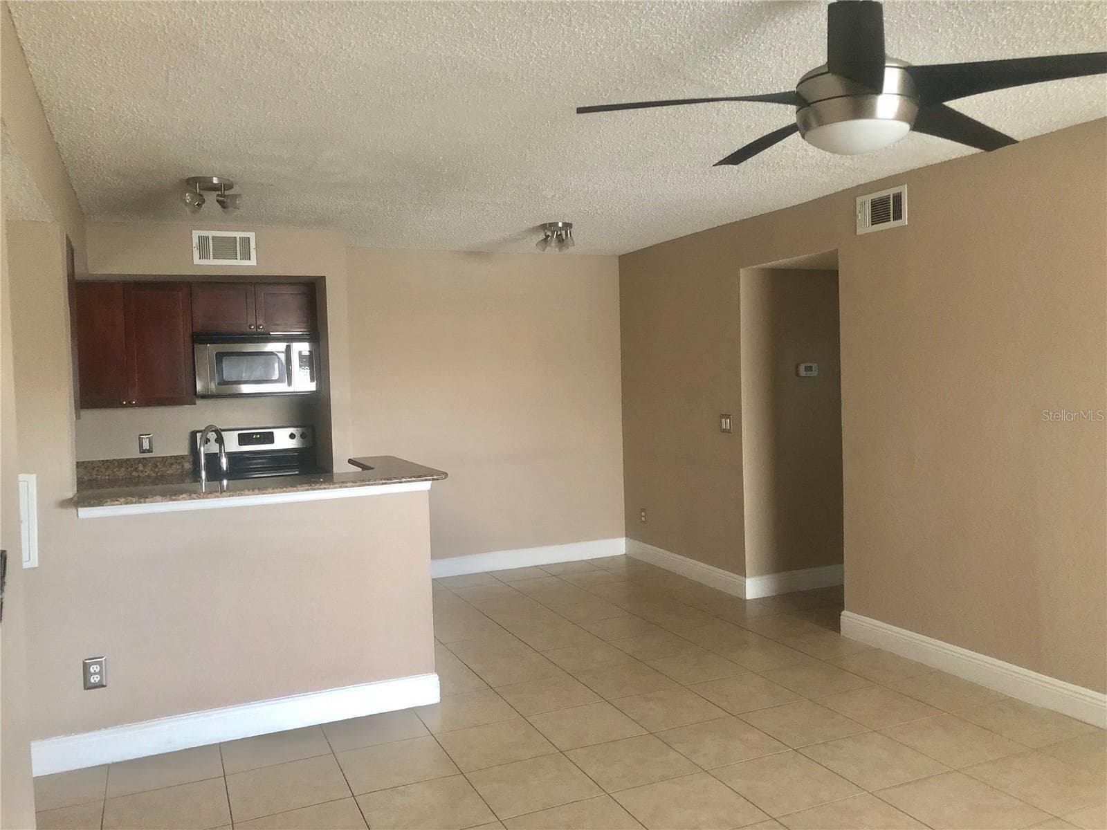 Condominium at 5128 CONROY RD #718, ORLANDO, photo 12 of 28