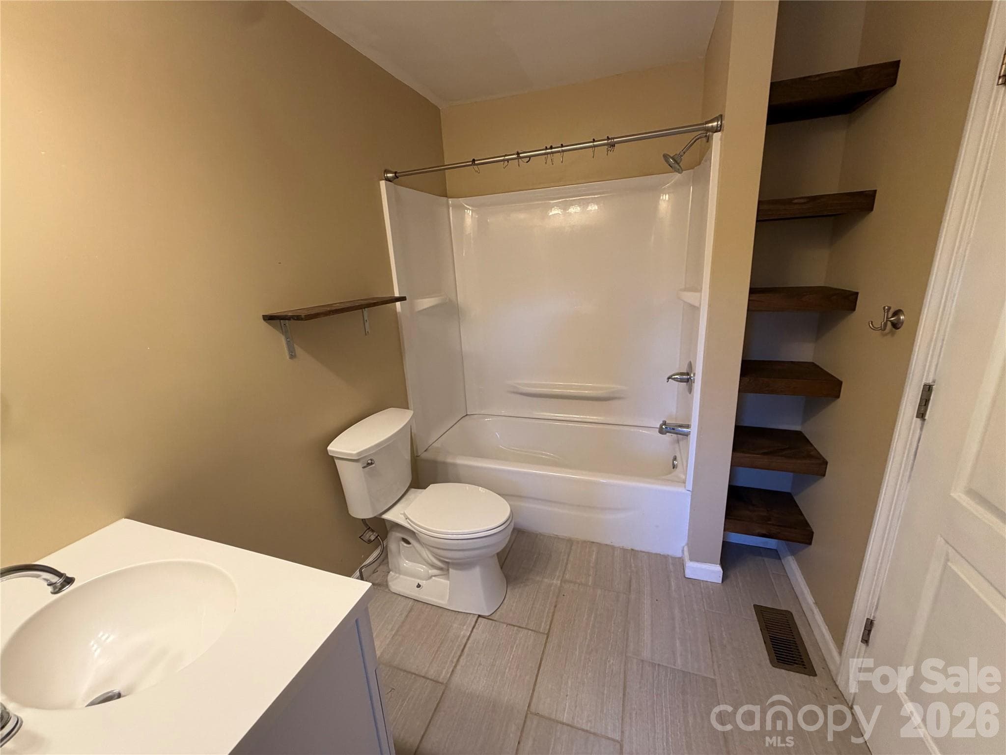 Full Bath - 405 Jug Wilson Street, Morganton