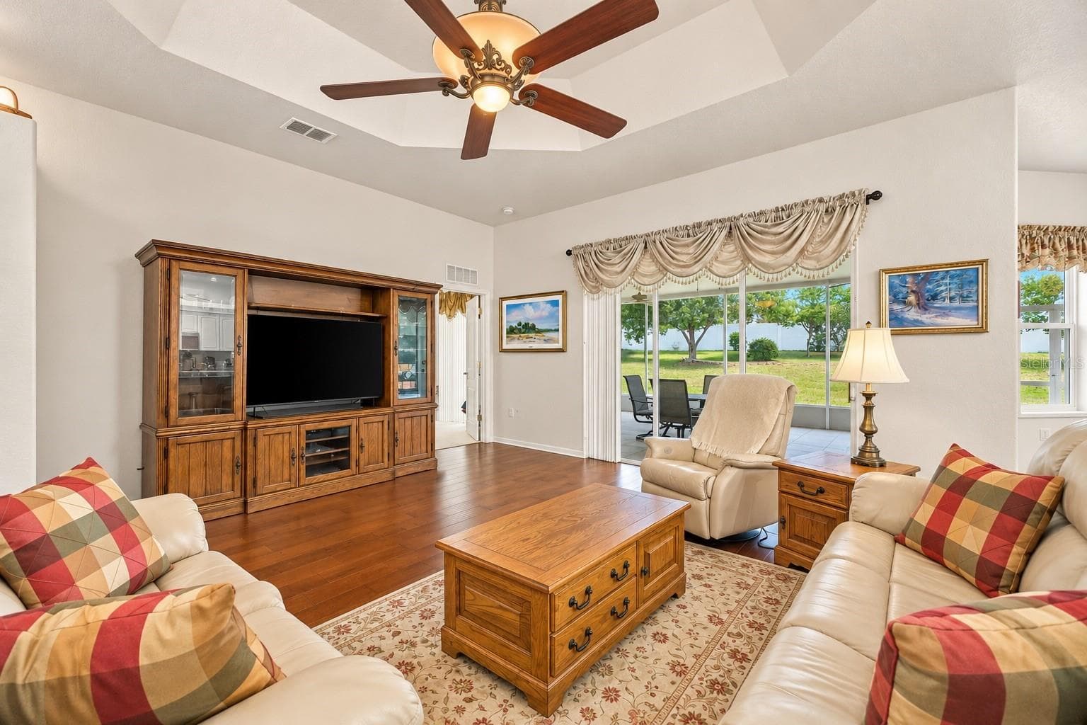 Living room - 7420 NIGHTWALKER RD, WEEKI WACHEE