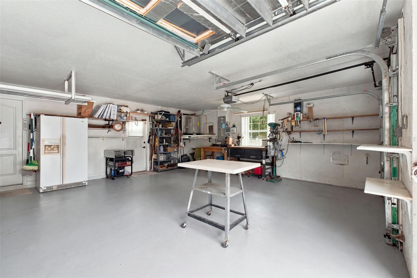 Garage - 7420 NIGHTWALKER RD, WEEKI WACHEE