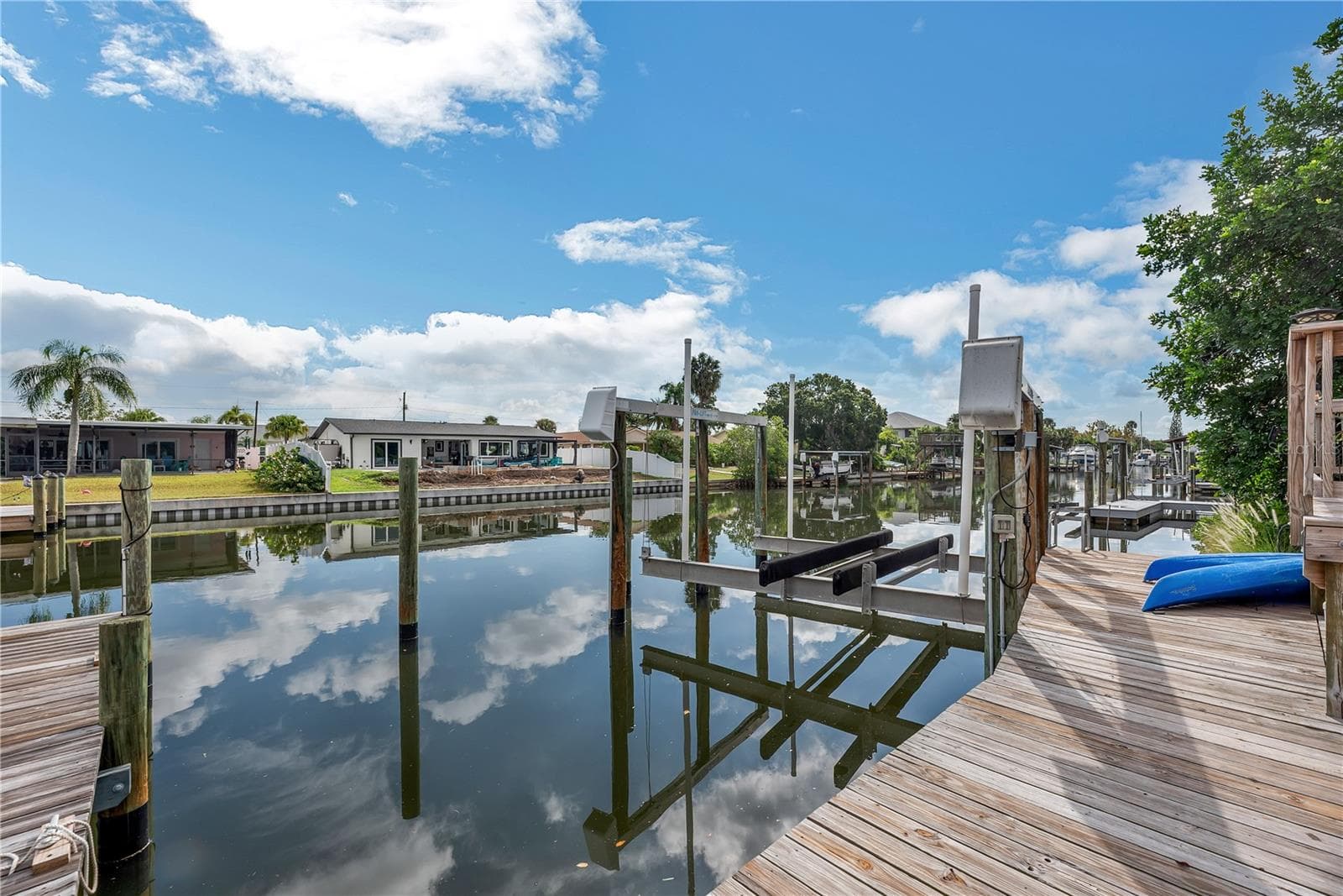 The lower deck provides convenient access to both boat lifts. - 743 KINGSTON CT, APOLLO BEACH