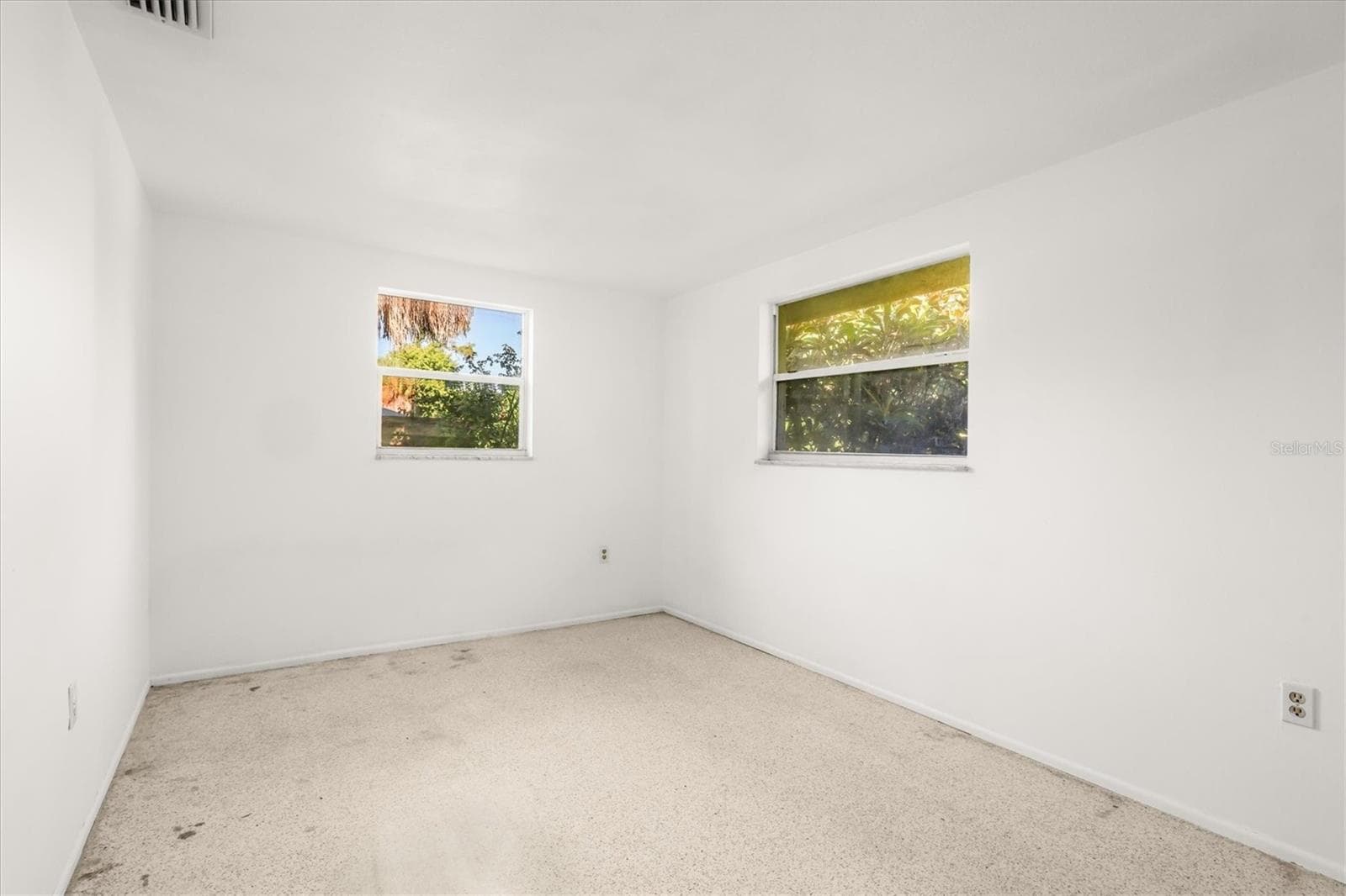 Single Family Residence at 260 SHAMROCK DR, VENICE, photo 27 of 73