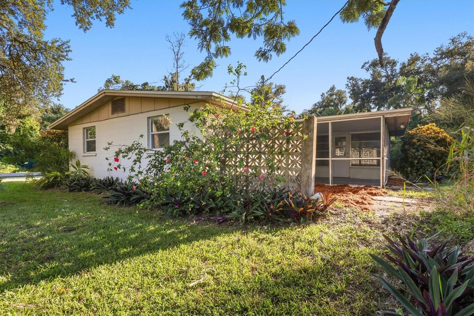 Single Family Residence at 260 SHAMROCK DR, VENICE, photo 39 of 73