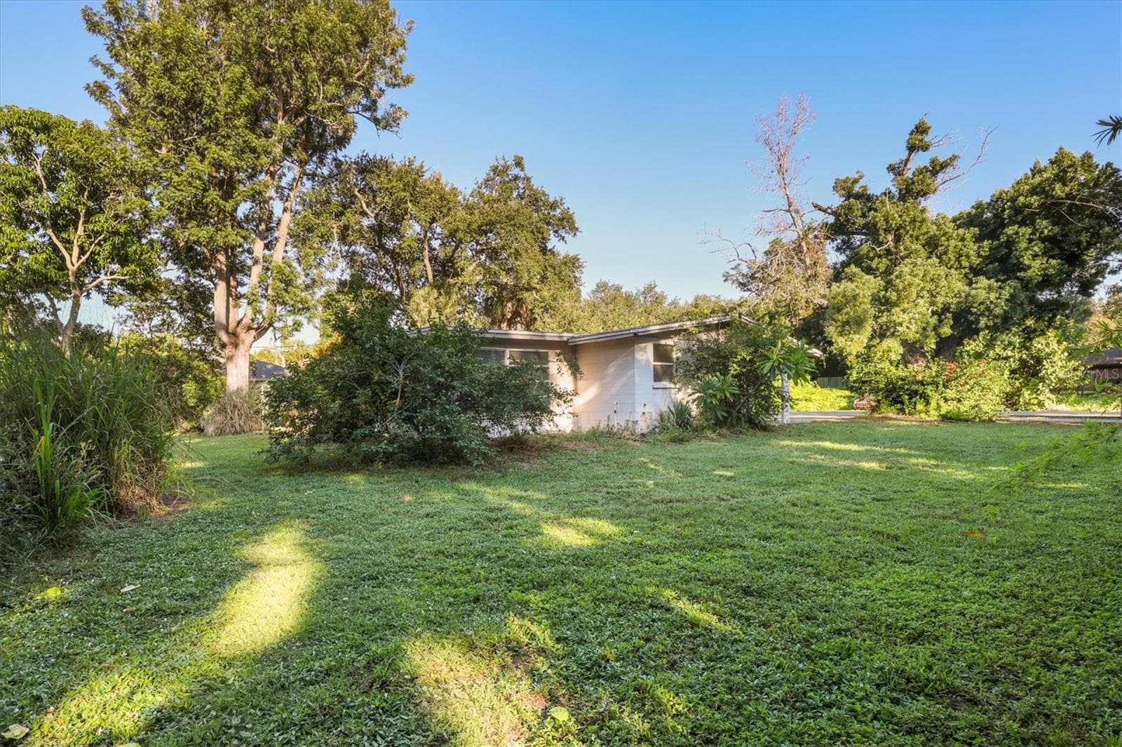 Single Family Residence at 260 SHAMROCK DR, VENICE, photo 42 of 73
