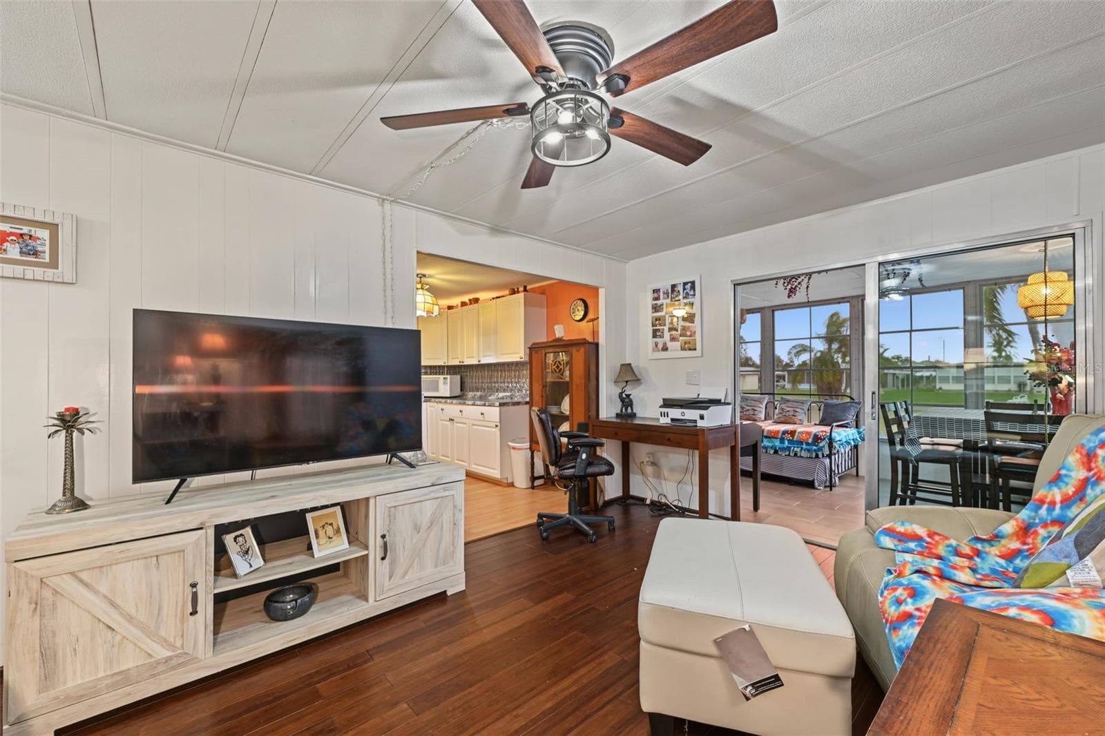 Manufactured Home at 3207 BREWSTER DR, HOLIDAY, photo 8 of 69