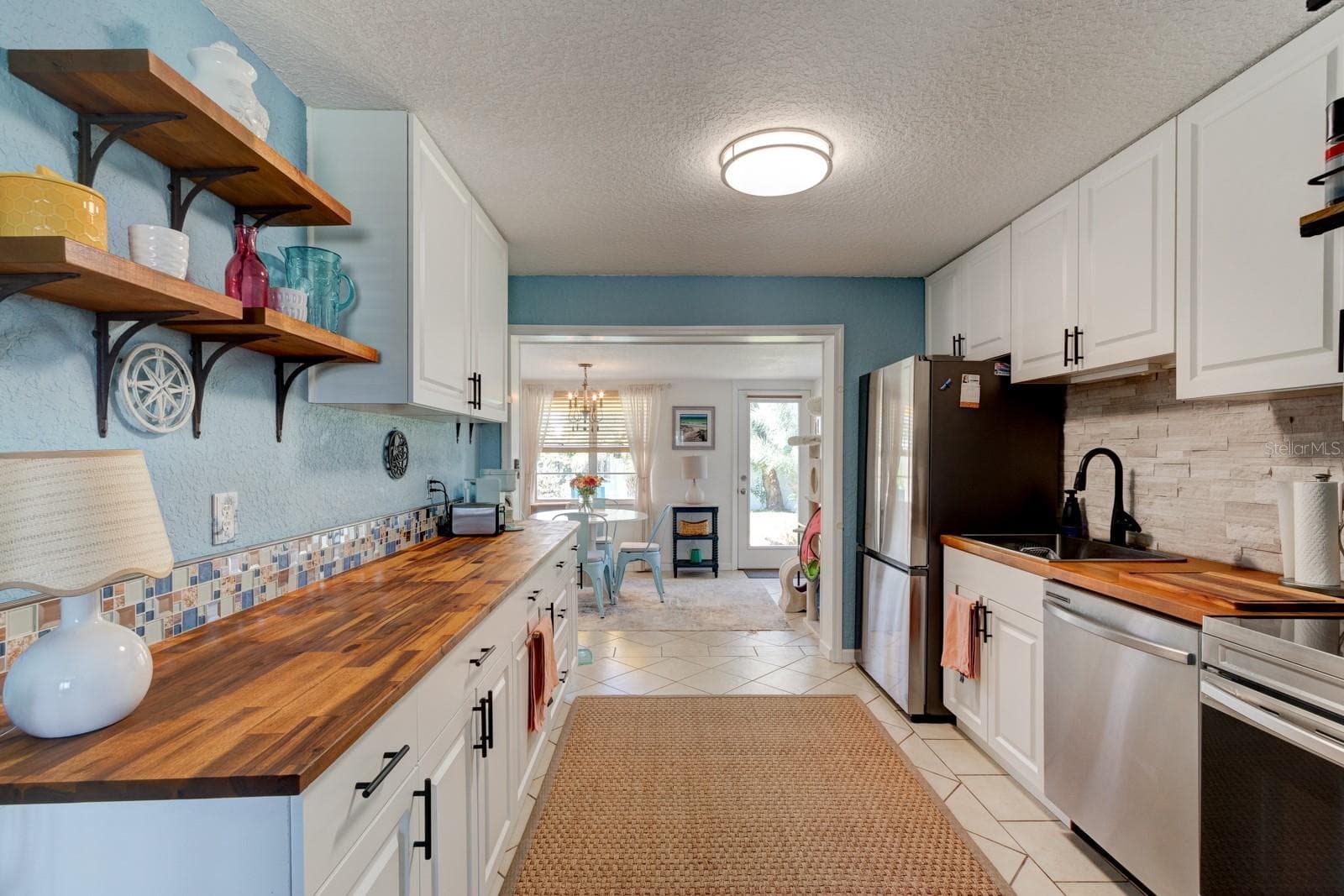 Single Family Residence at 14 TROPICAL DR, ORMOND BEACH, photo 5 of 38