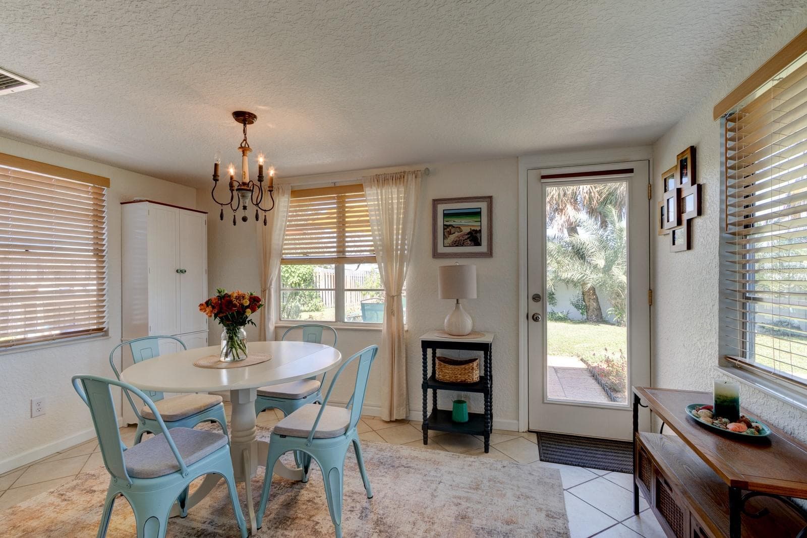 Single Family Residence at 14 TROPICAL DR, ORMOND BEACH, photo 7 of 38
