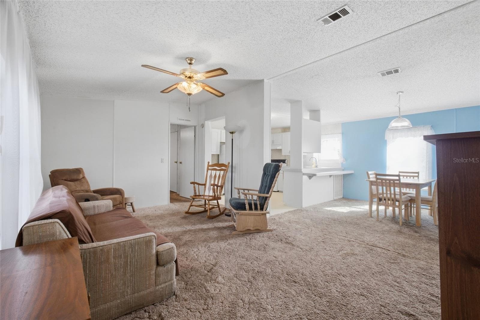 Manufactured Home at 34900 HAPPINESS WAY, ZEPHYRHILLS, photo 4 of 30