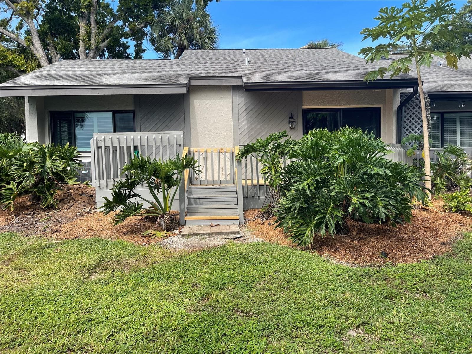 BACK VIEW OF THE VILLA - 90 S HIGHLAND AVE #1, TARPON SPRINGS