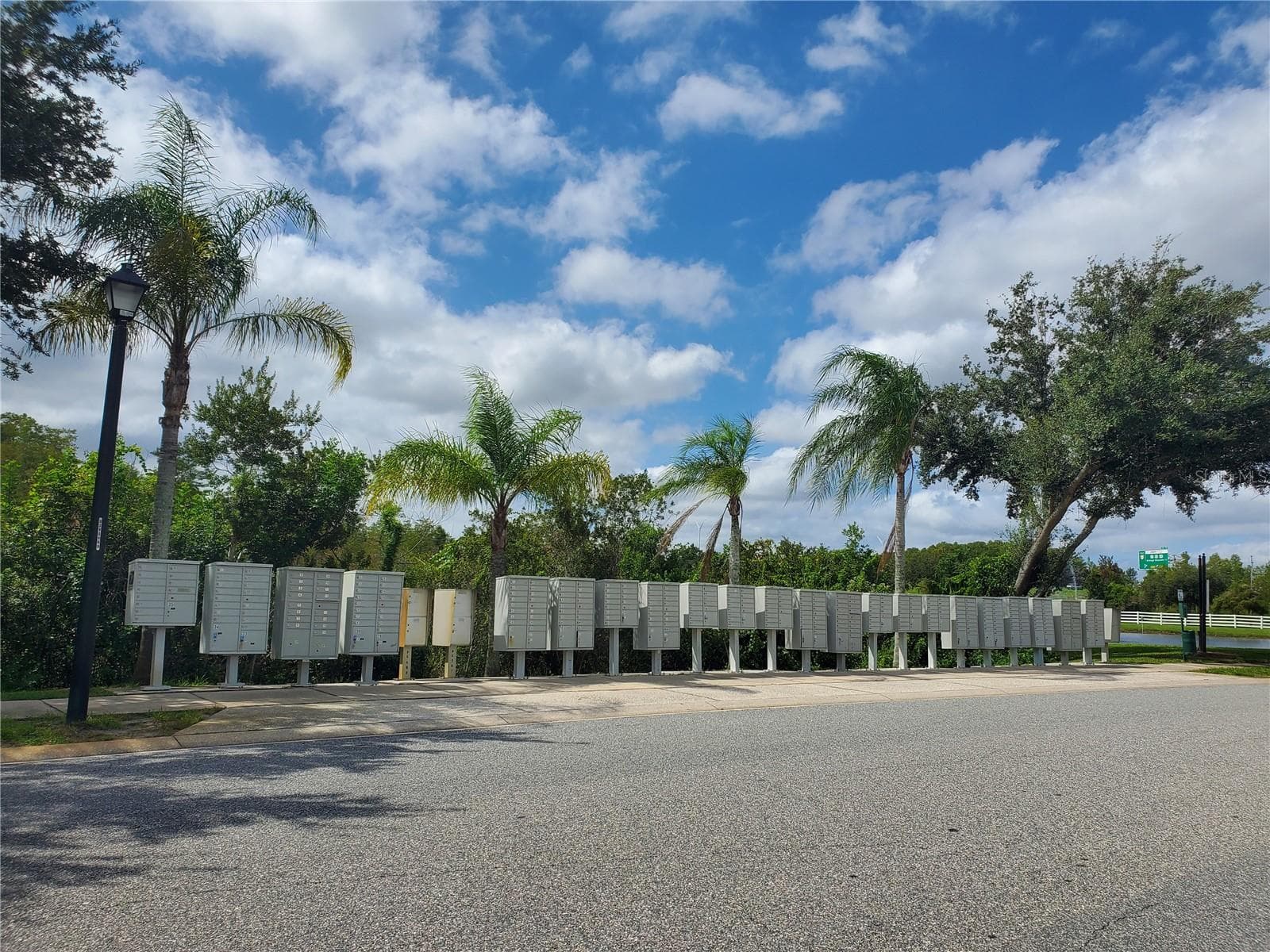 Mailboxes inside Kempton Park entry - 12900 LOS ALAMITOS CT, ORLANDO