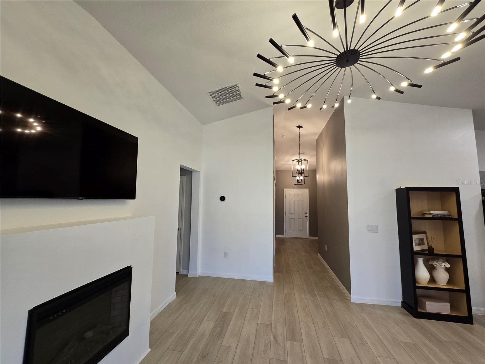Interior layout - 2441 OAKWOOD LN, DAVENPORT