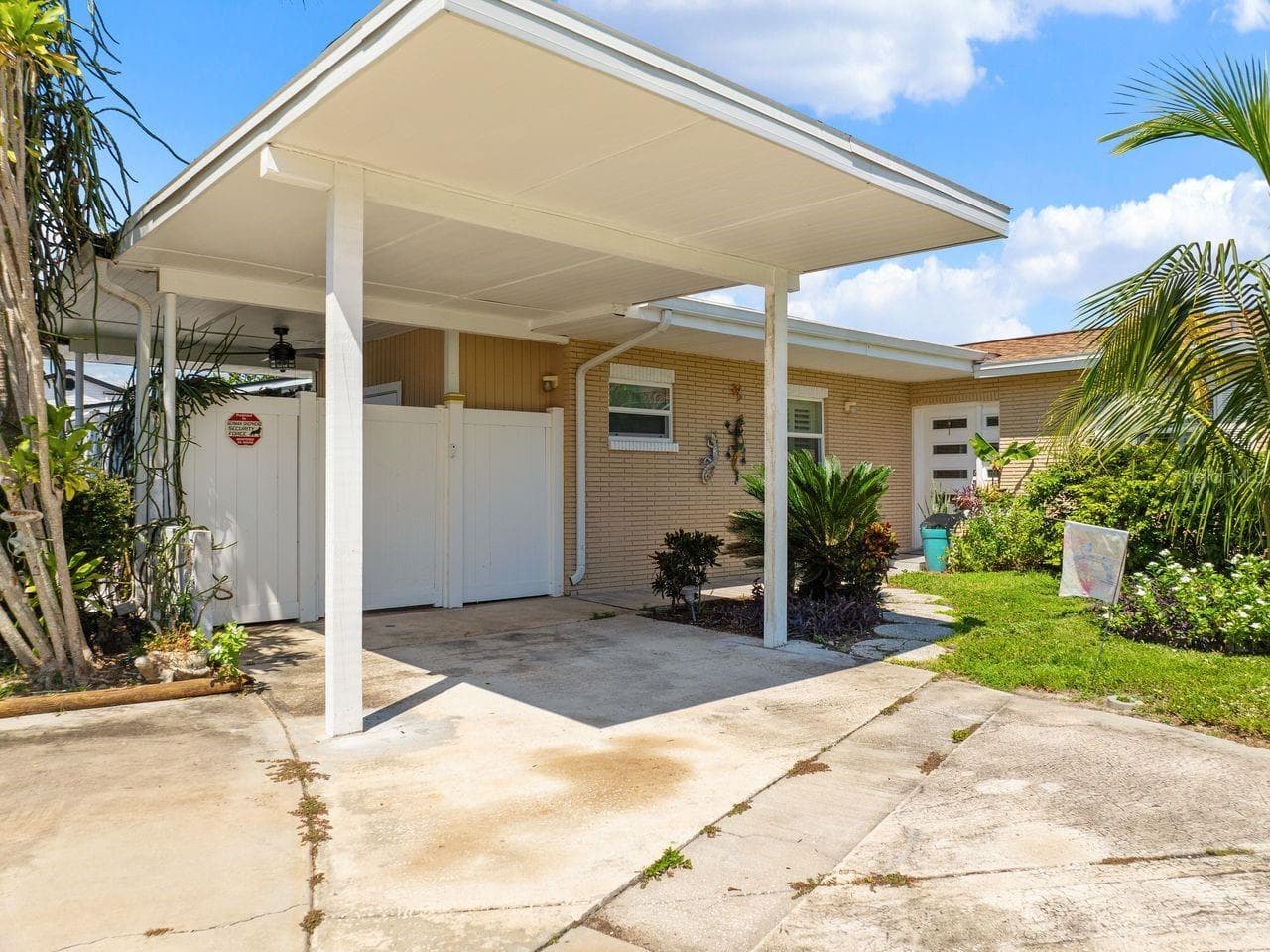 Single Family Residence at 10713 DALTON AVE, TAMPA, photo 2 of 52
