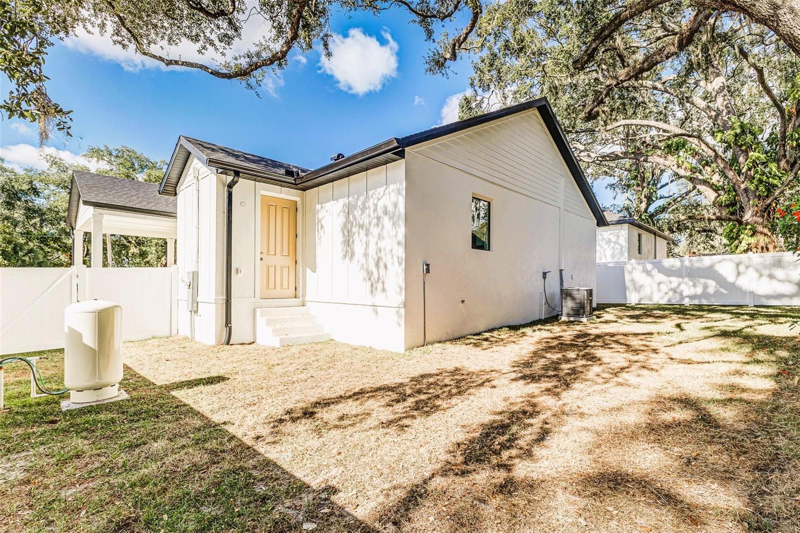 Single Family Residence at 7905 N GREENWOOD AVE, TAMPA, photo 46 of 48