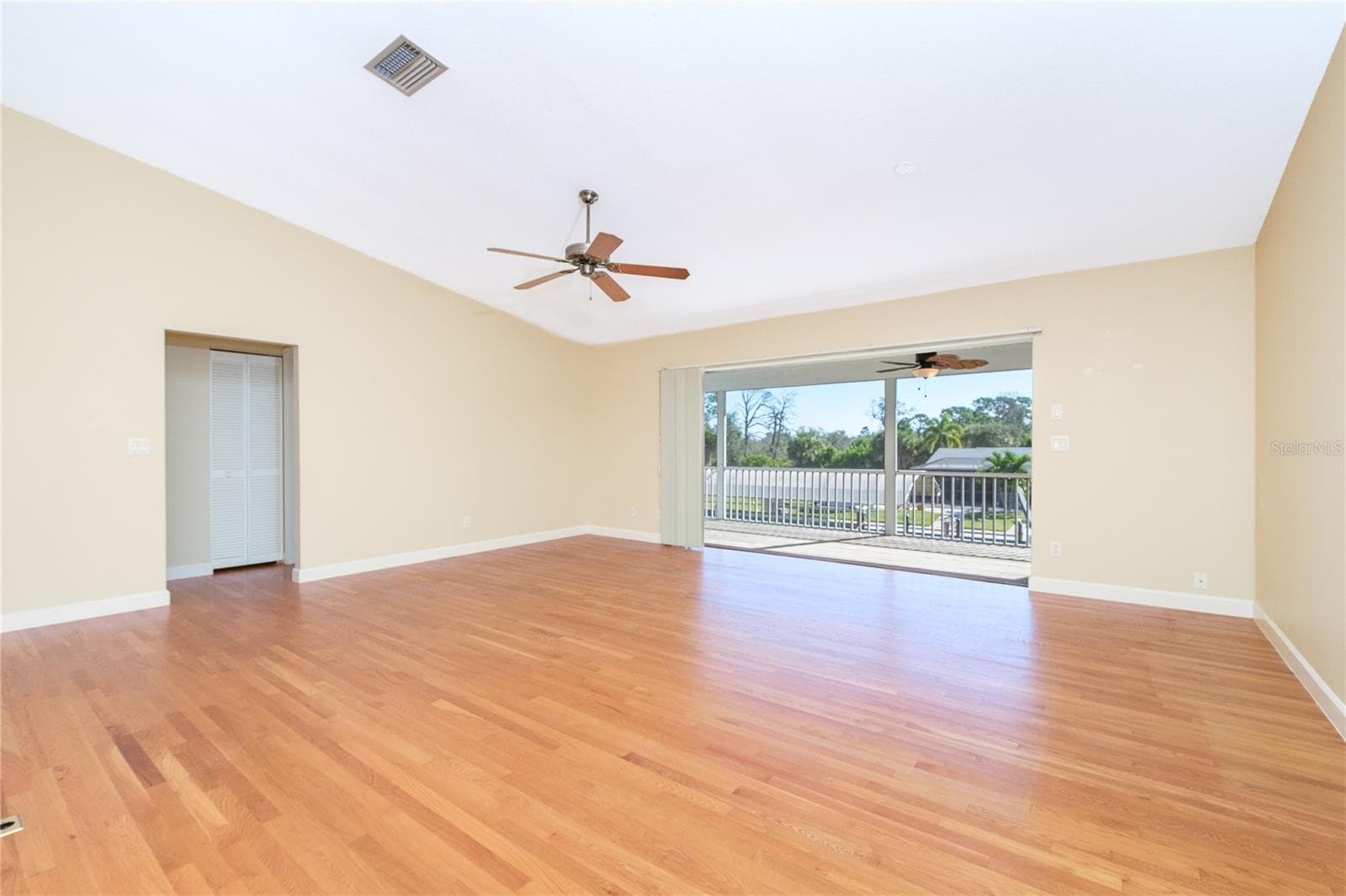 Living Room - 9230 PINE COVE DR, ENGLEWOOD
