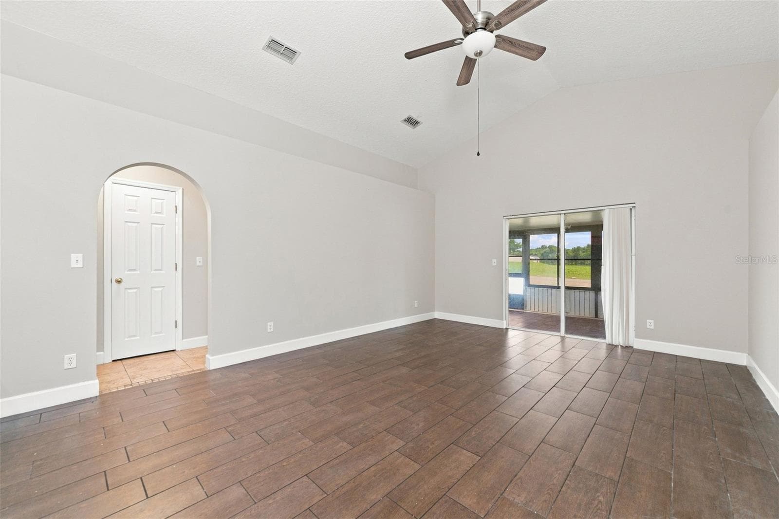 Single Family Residence at 324 ANORAK ST, GROVELAND, photo 8 of 21