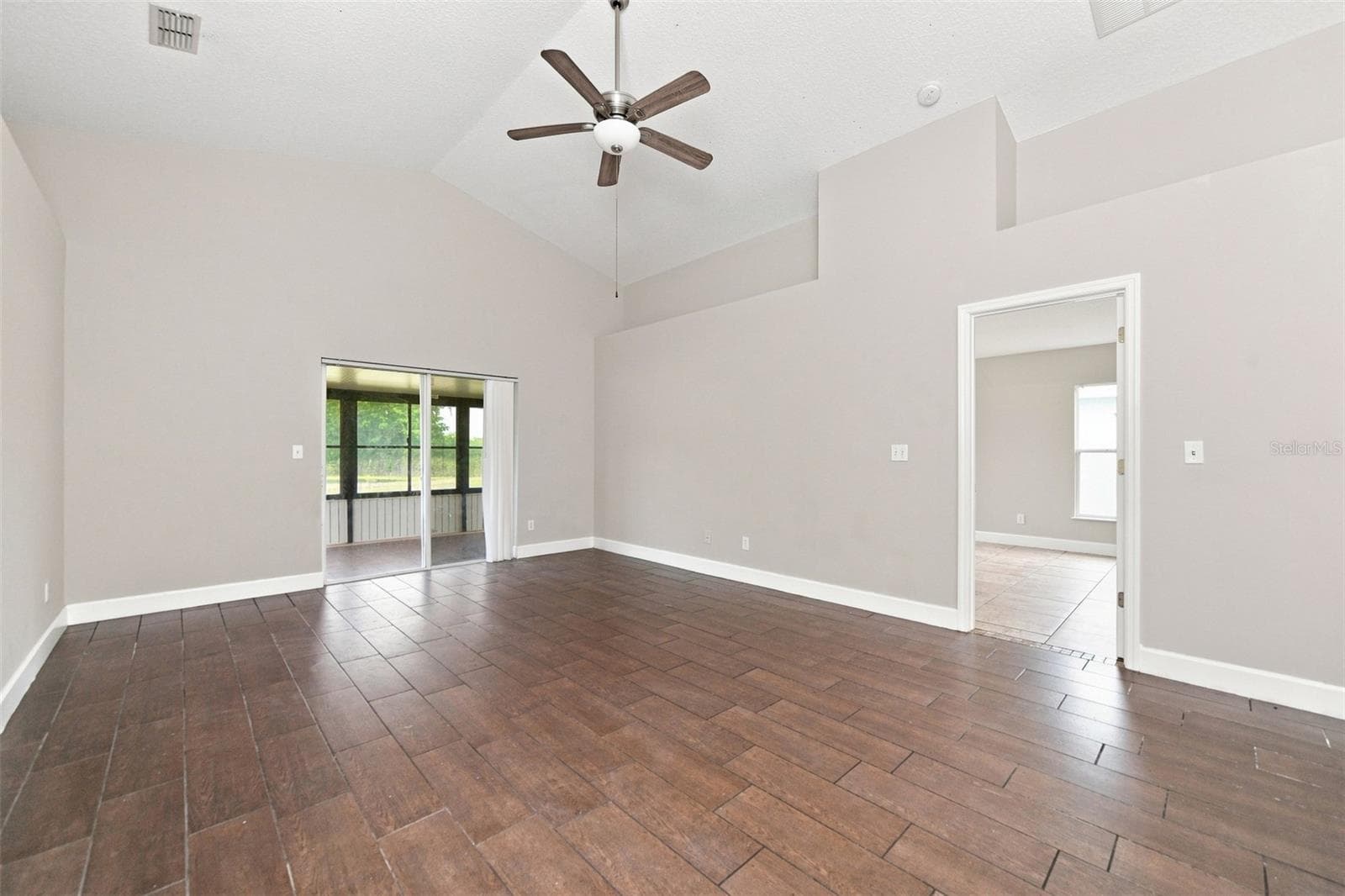 Single Family Residence at 324 ANORAK ST, GROVELAND, photo 9 of 21