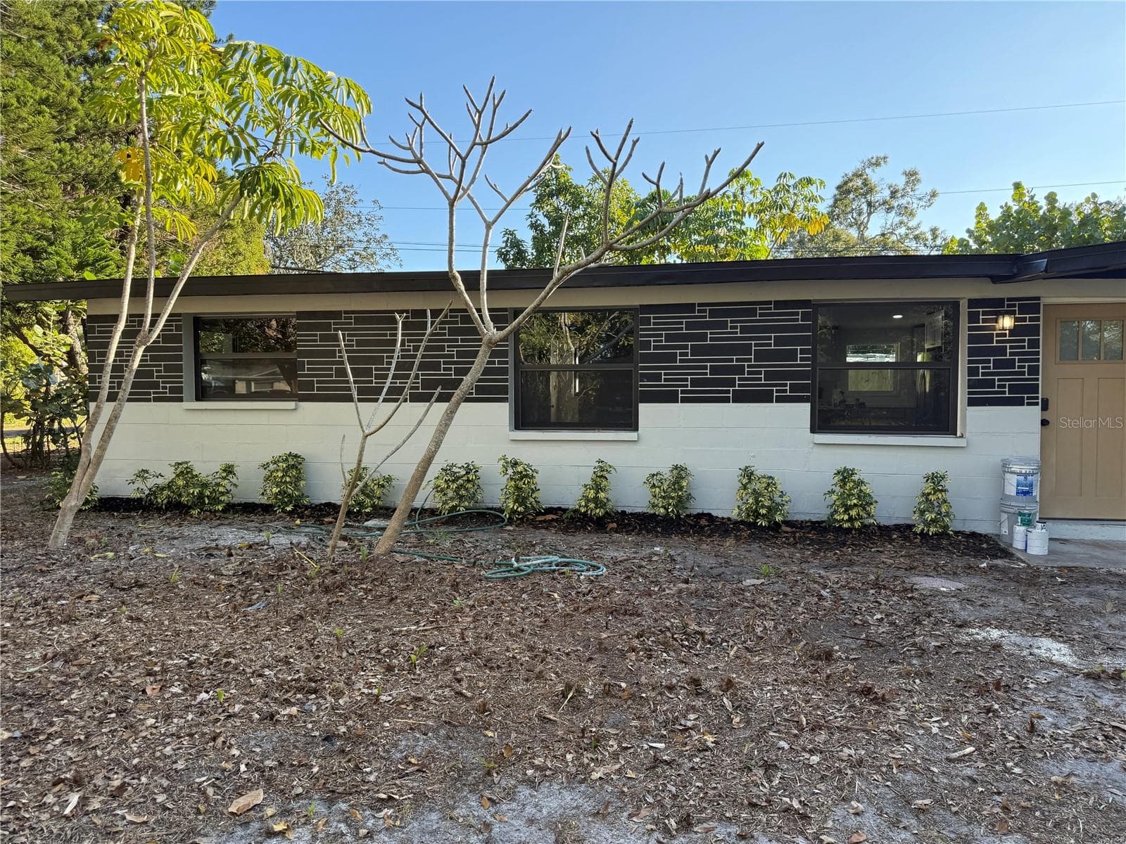 Single Family Residence at 3000 KAREN AVE, LARGO, photo 3 of 22