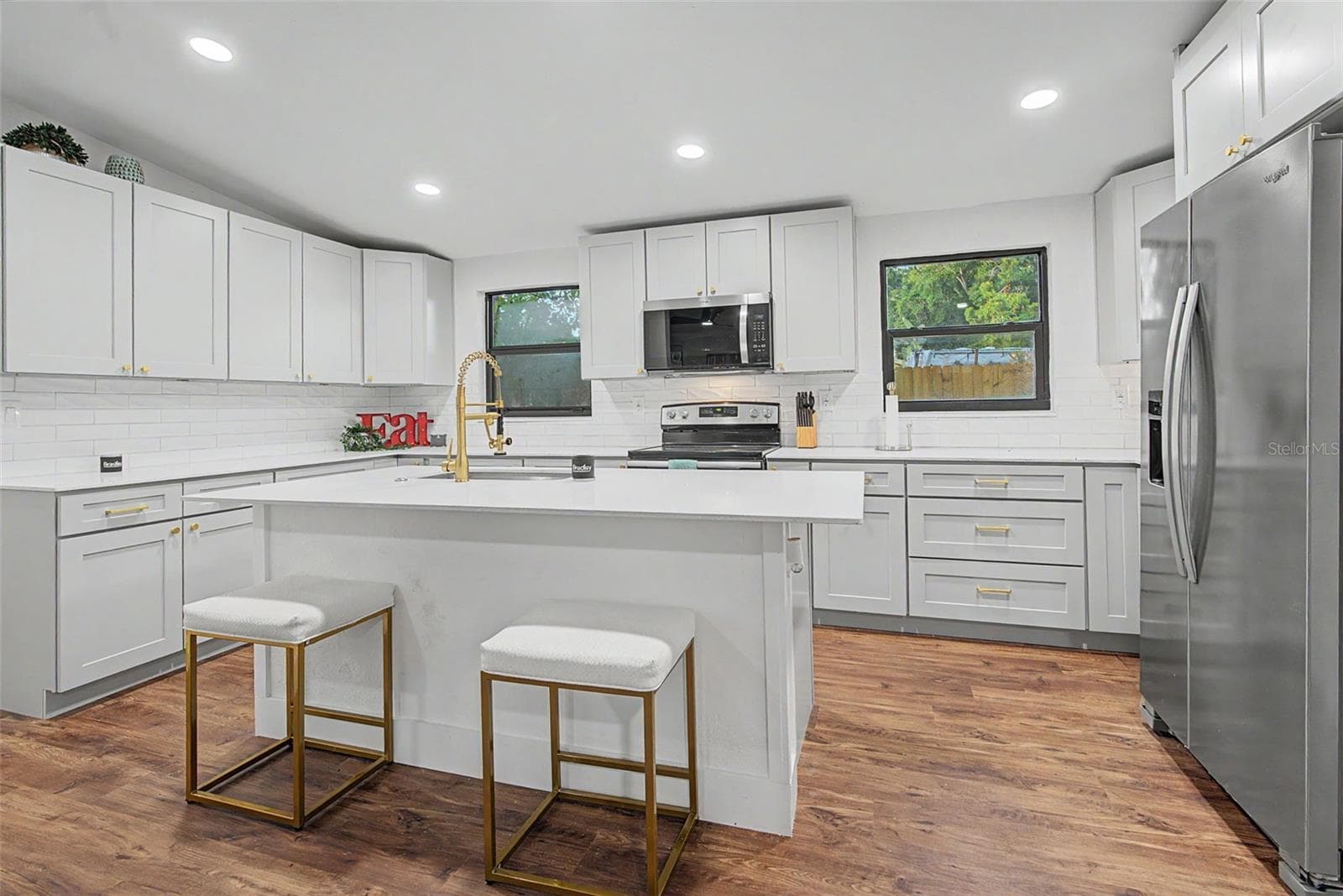 Single Family Residence at 3000 KAREN AVE, LARGO, photo 9 of 22