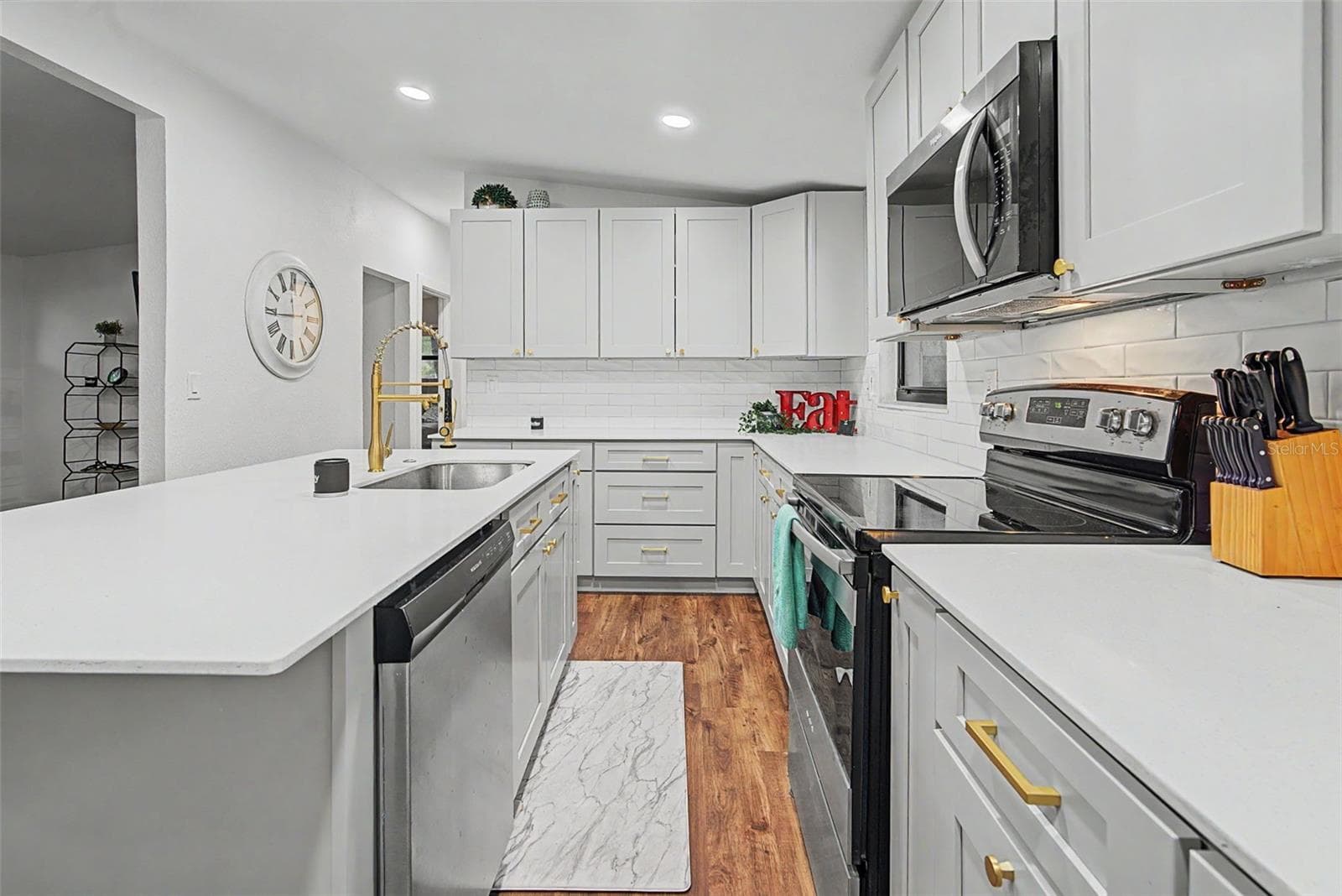 Single Family Residence at 3000 KAREN AVE, LARGO, photo 14 of 22