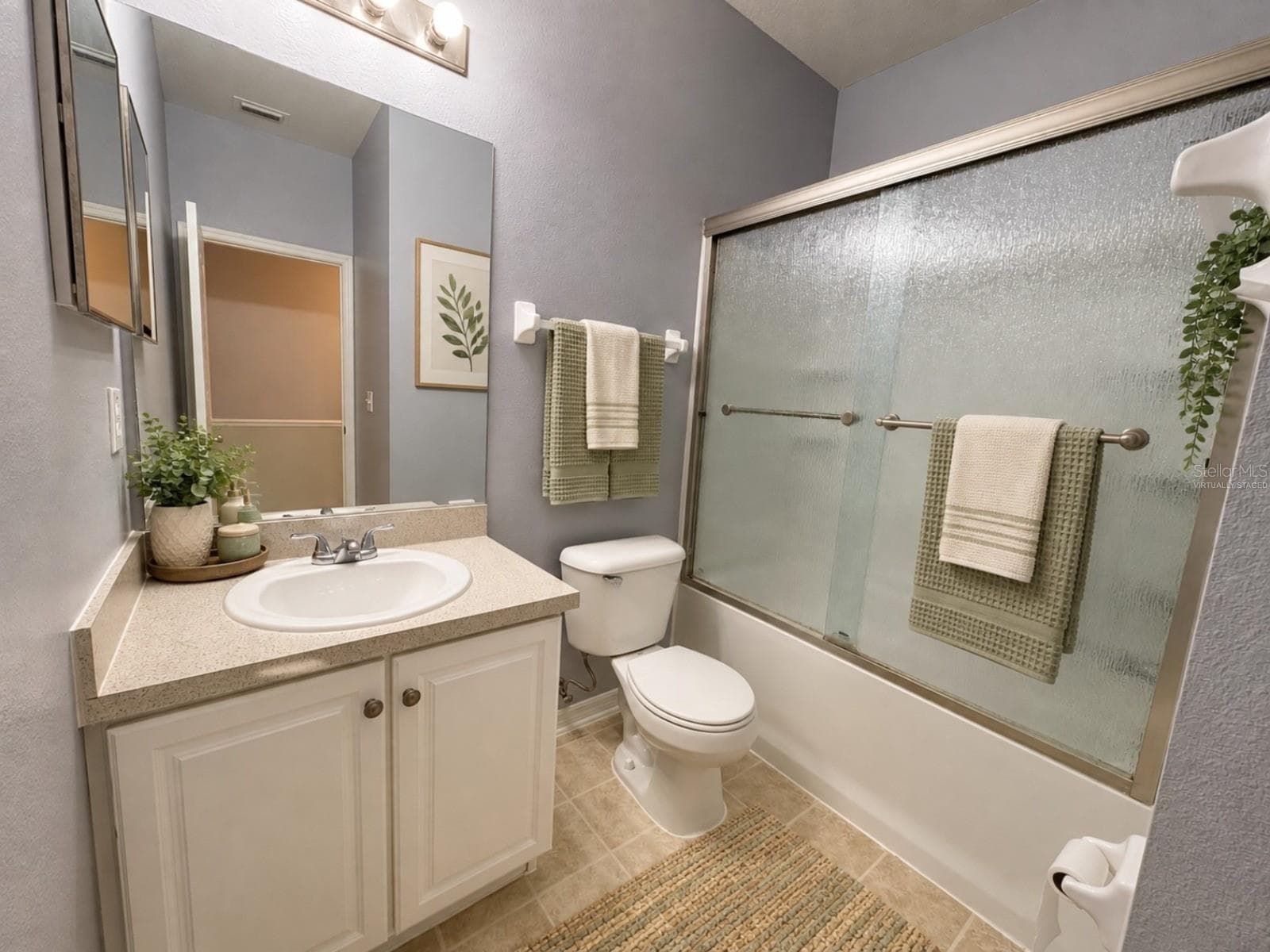 Virtually Staged - 2nd Bathroom - 12307 FOXMOOR PEAK DR, RIVERVIEW