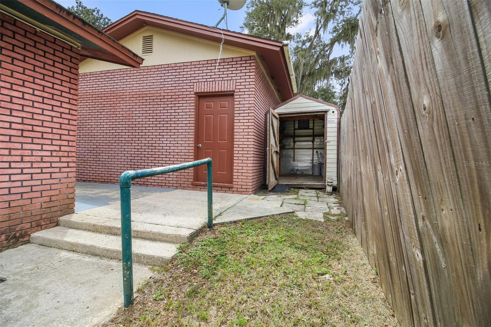 Single Family Residence at 5675 S SANDALWOOD WAY, FLORAL CITY, photo 9 of 44