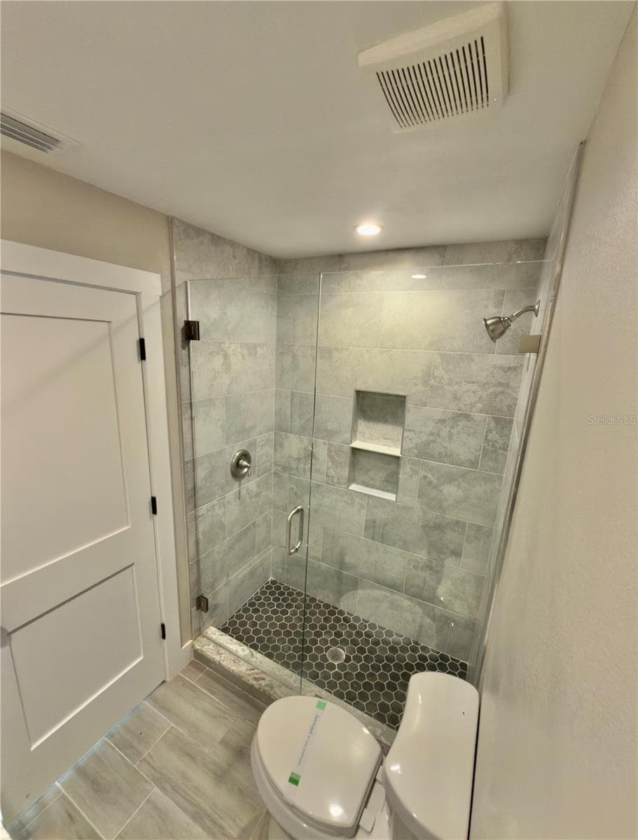 Bathroom - 1822 2ND AVE E, BRADENTON
