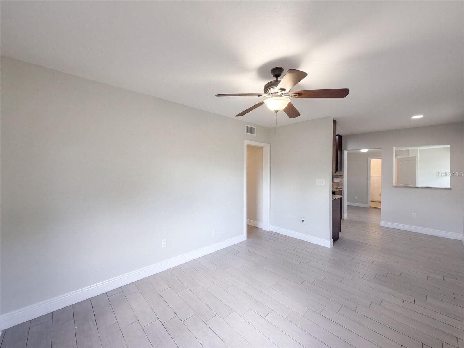 Single Family Residence at 1610 STEVENSONS DR, CLEARWATER, photo 3 of 20