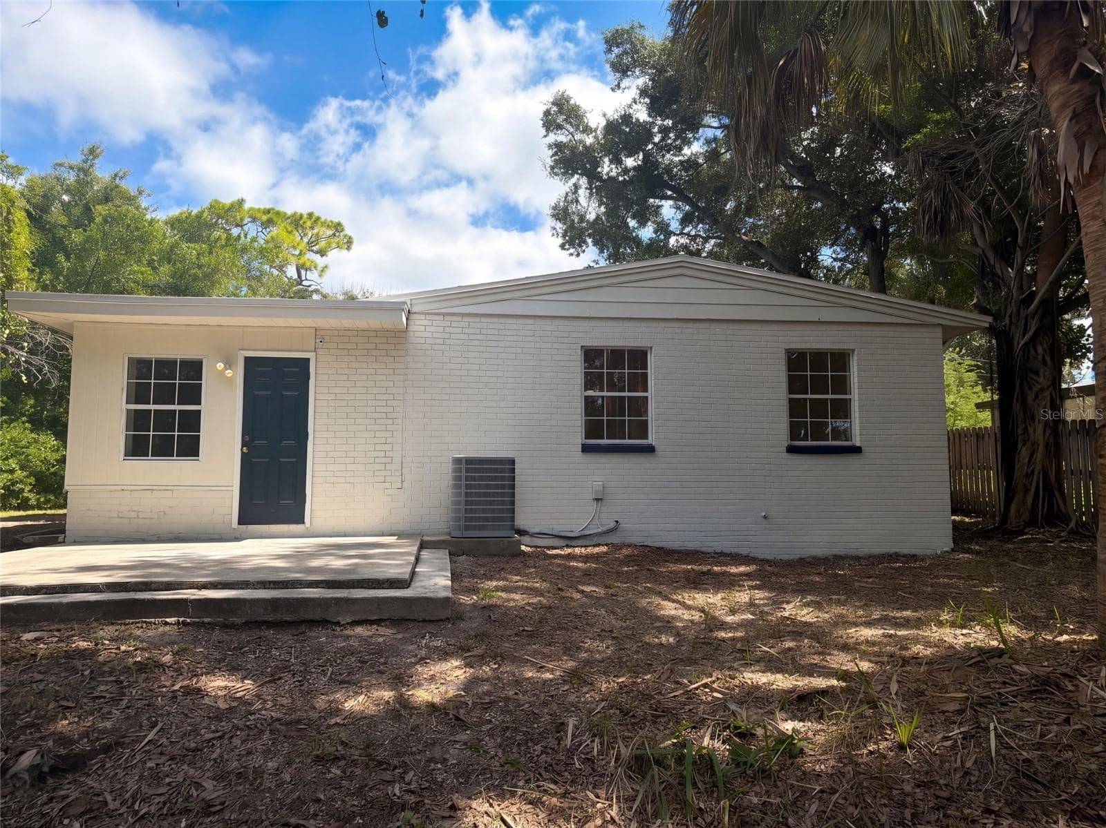 Single Family Residence at 1610 STEVENSONS DR, CLEARWATER, photo 5 of 20